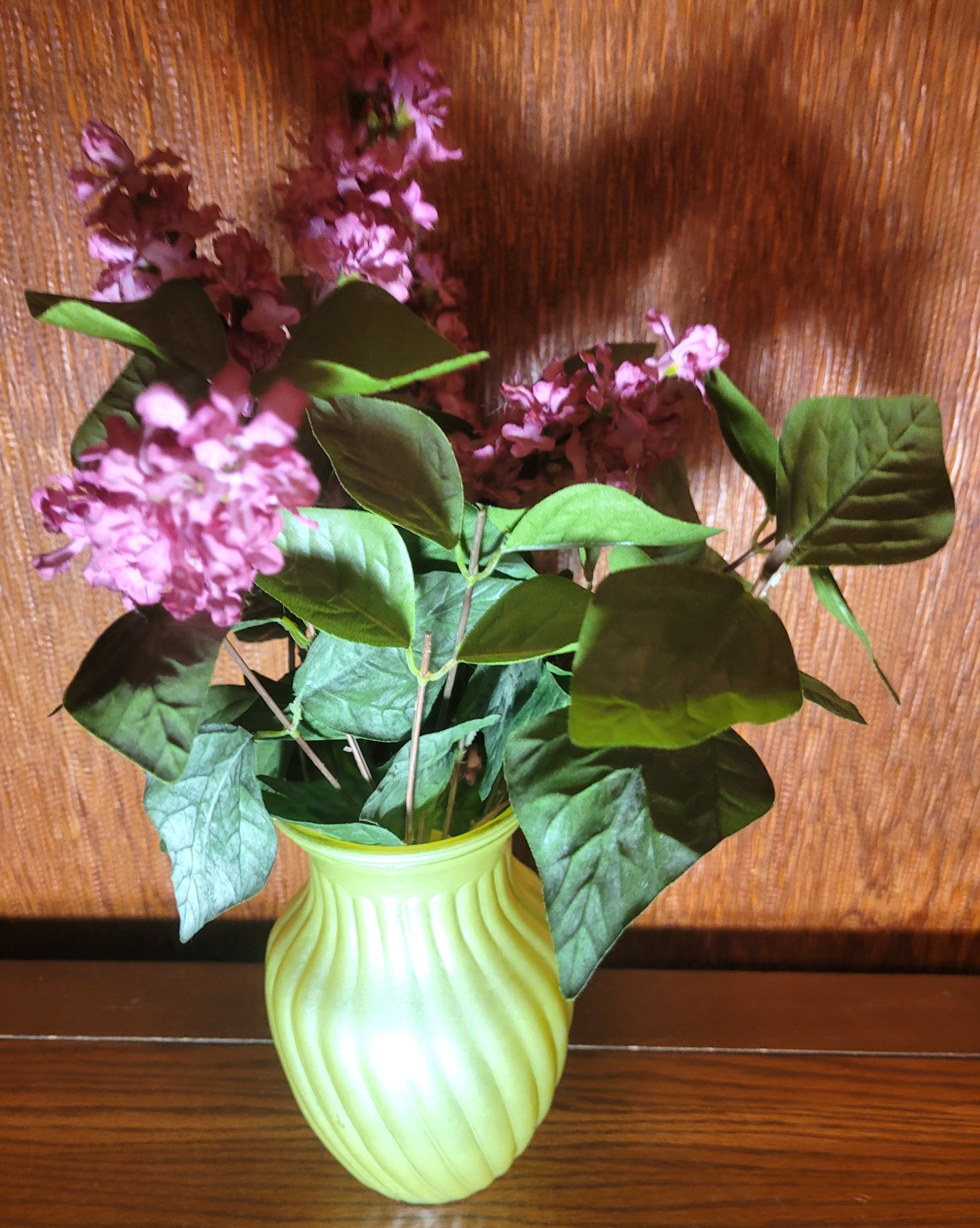 1974 Yellow Satin Glass Swirl Vase with Faux Floral Arrangement - photo 2