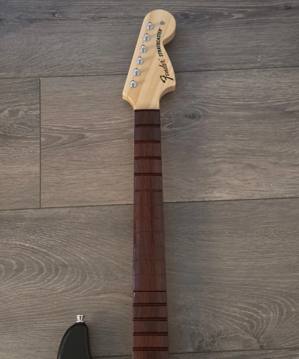Fender Stratocaster Guitar + Kramer Striker Guitar - photo 3