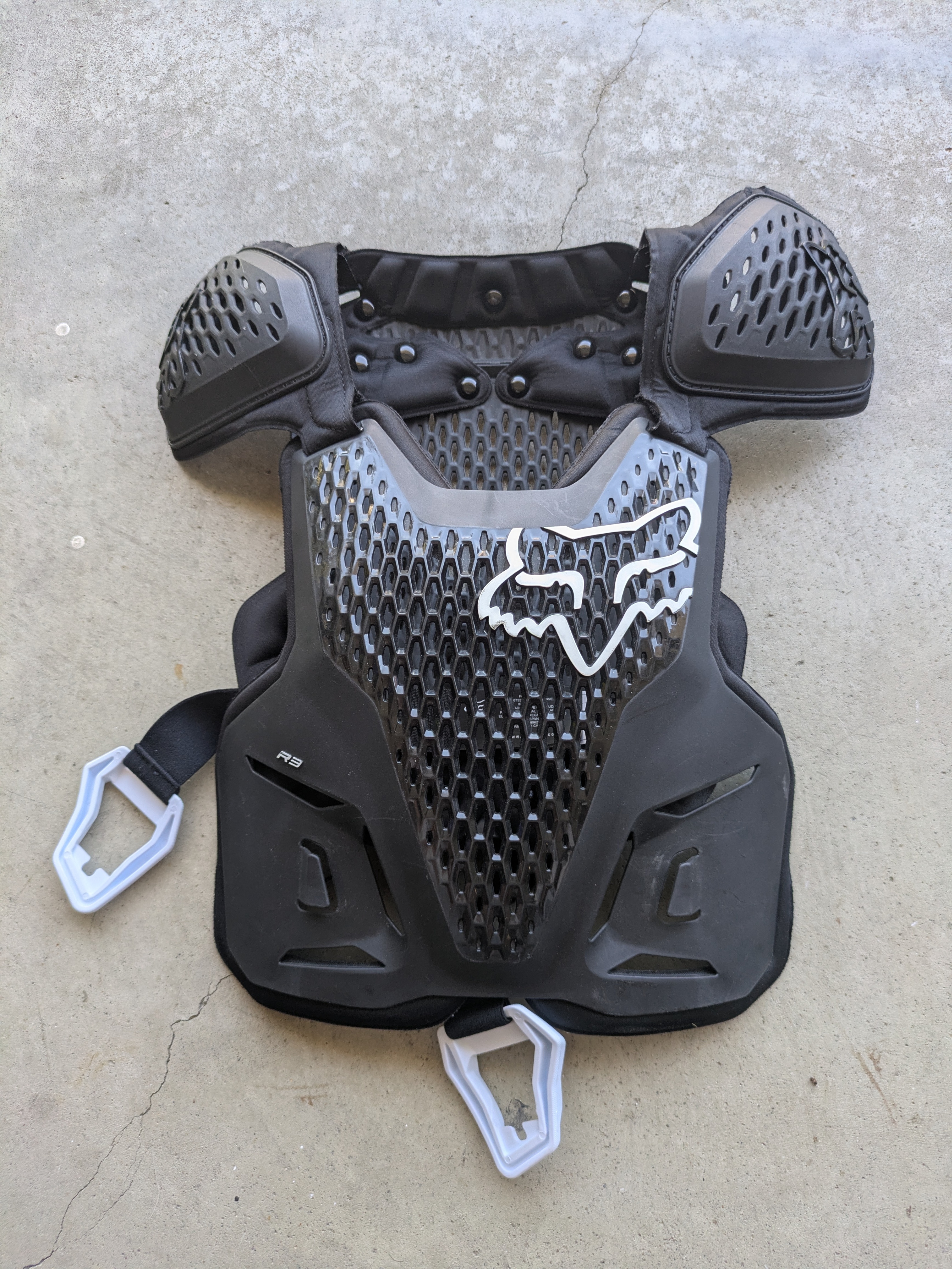 Fox R3 Chest Protector (Youth Size)