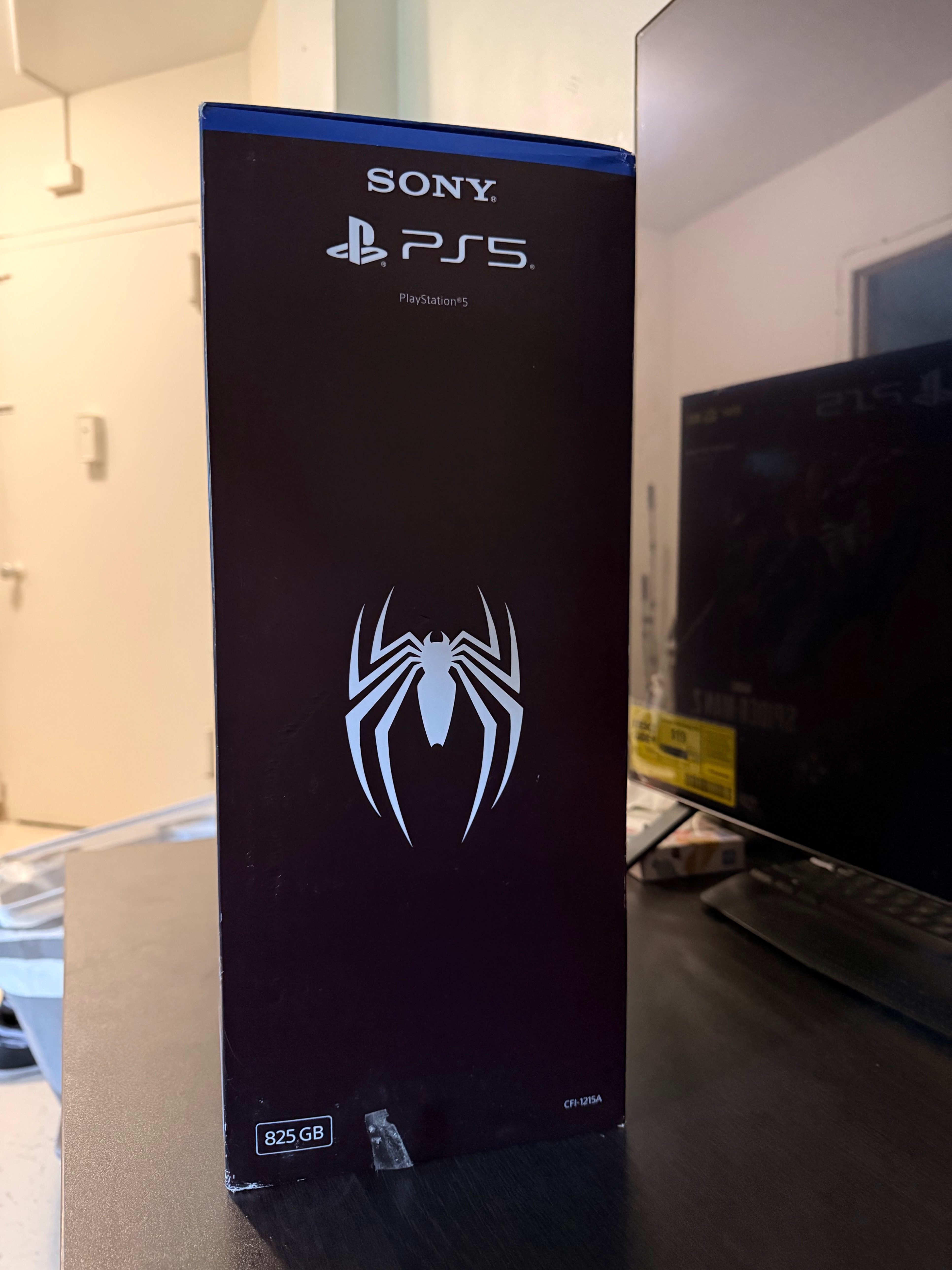 🕷️🕸️ Limited Edition Spider-Man 2 PS5 Bundle (825GB) 🎮✨ - photo 2