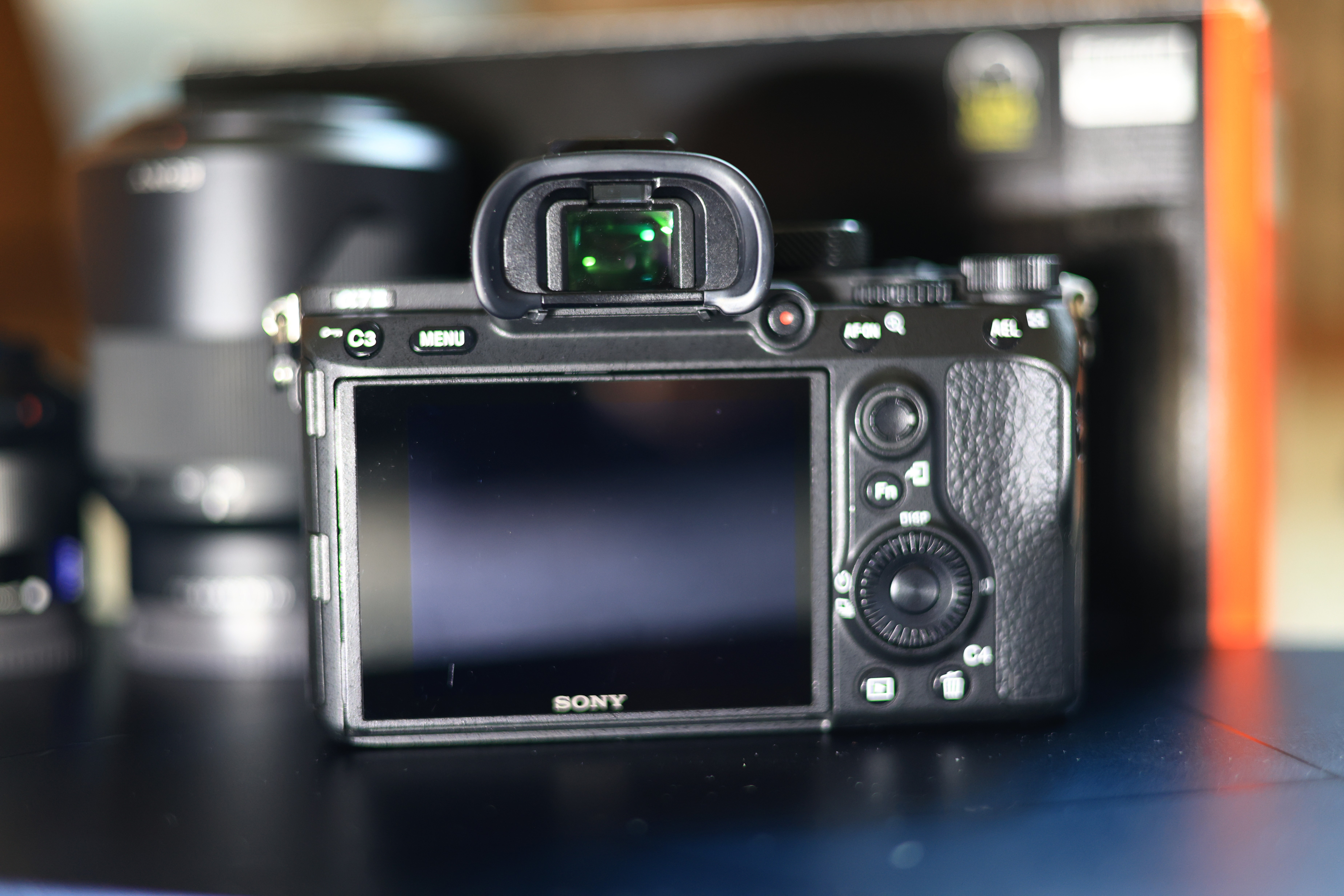 Sony a7 III Body with extra battery and SD Card - photo 4