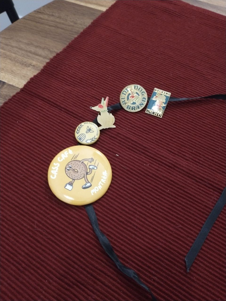 Small unique pin collection - photo 2