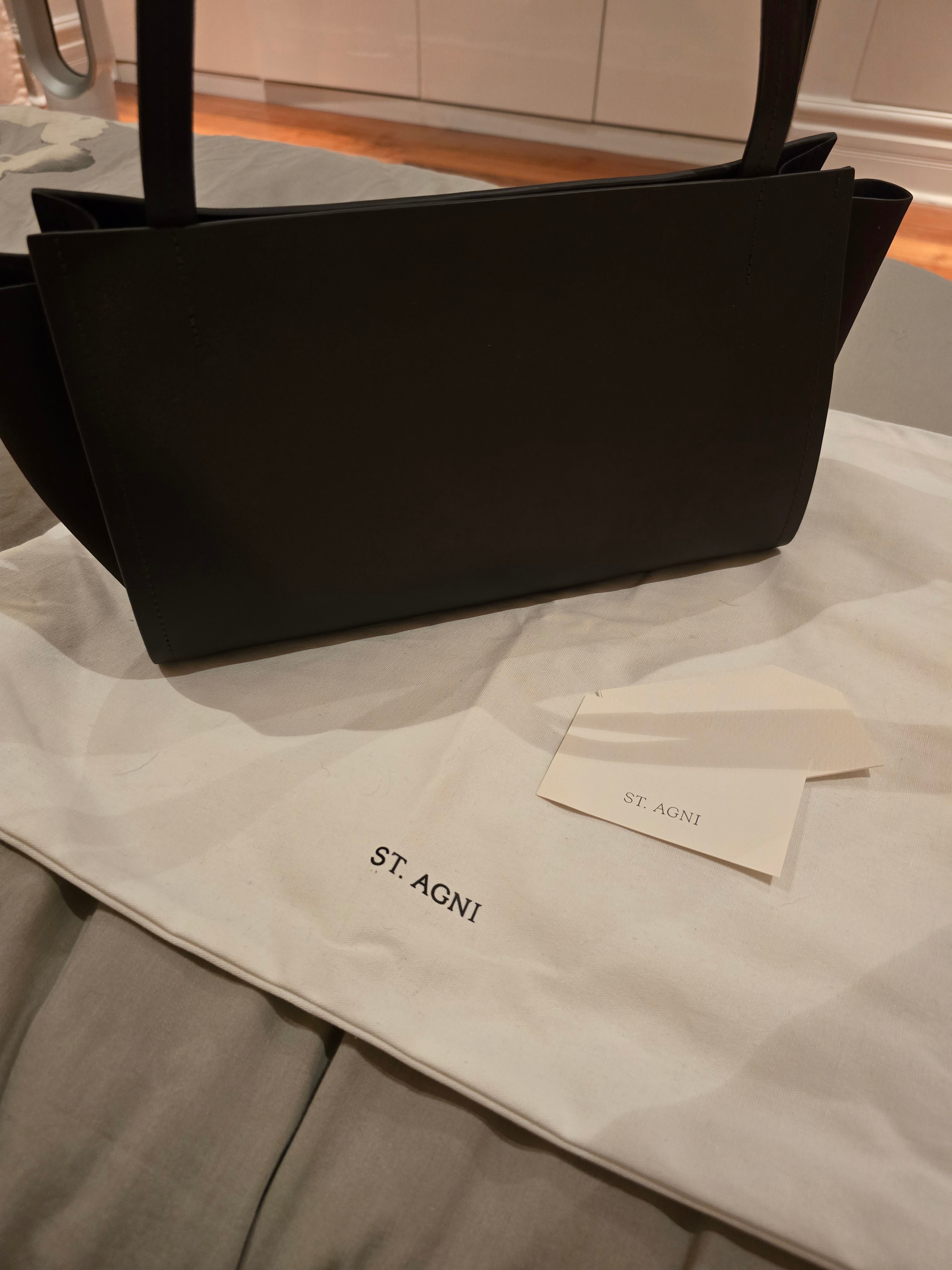 St Agni Slim Wonton Leather Bag - photo 5