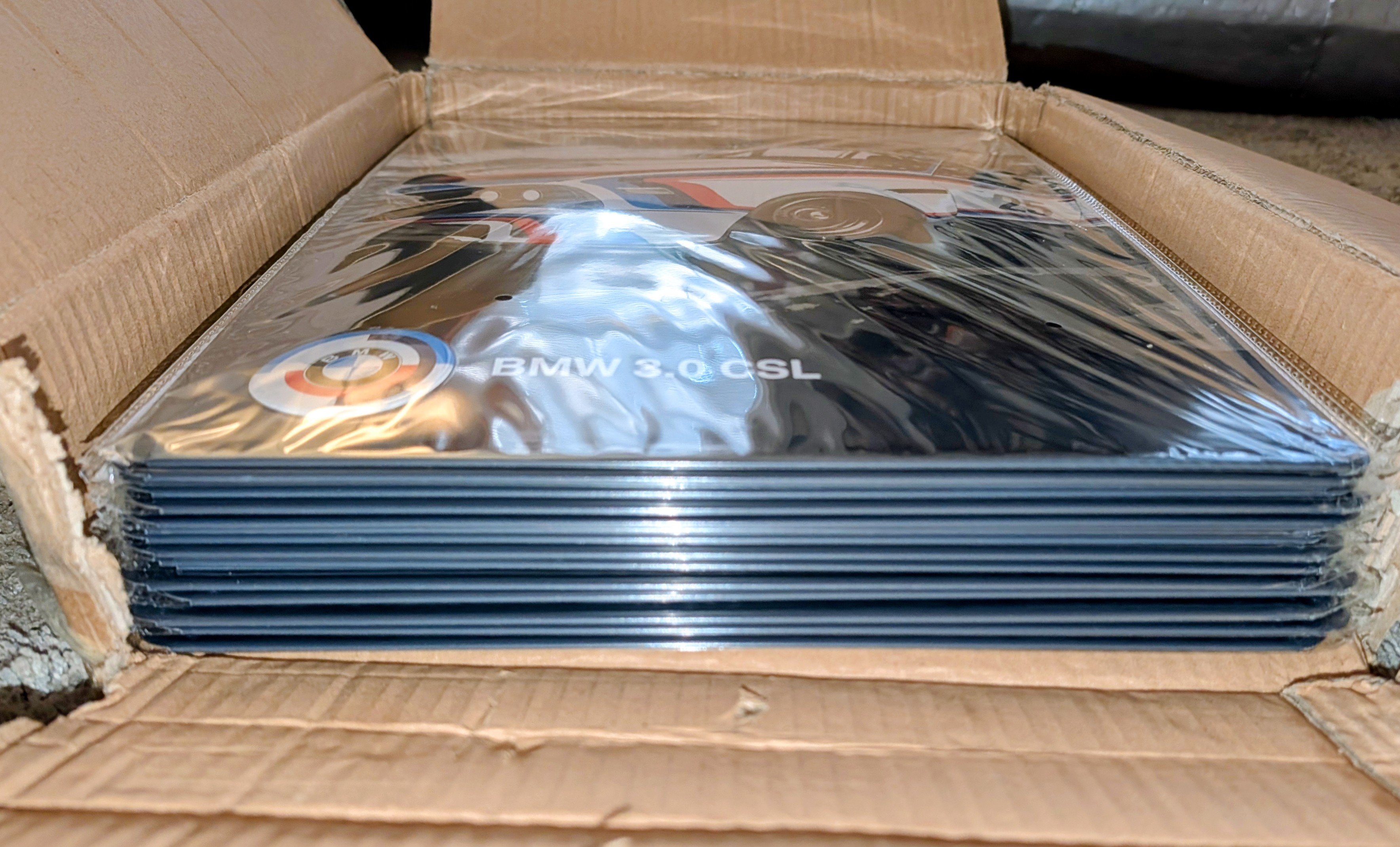 LOT OF 20 Genuine BMW Motorsport 3.0 CSL Heritage Metal Signs - photo 4