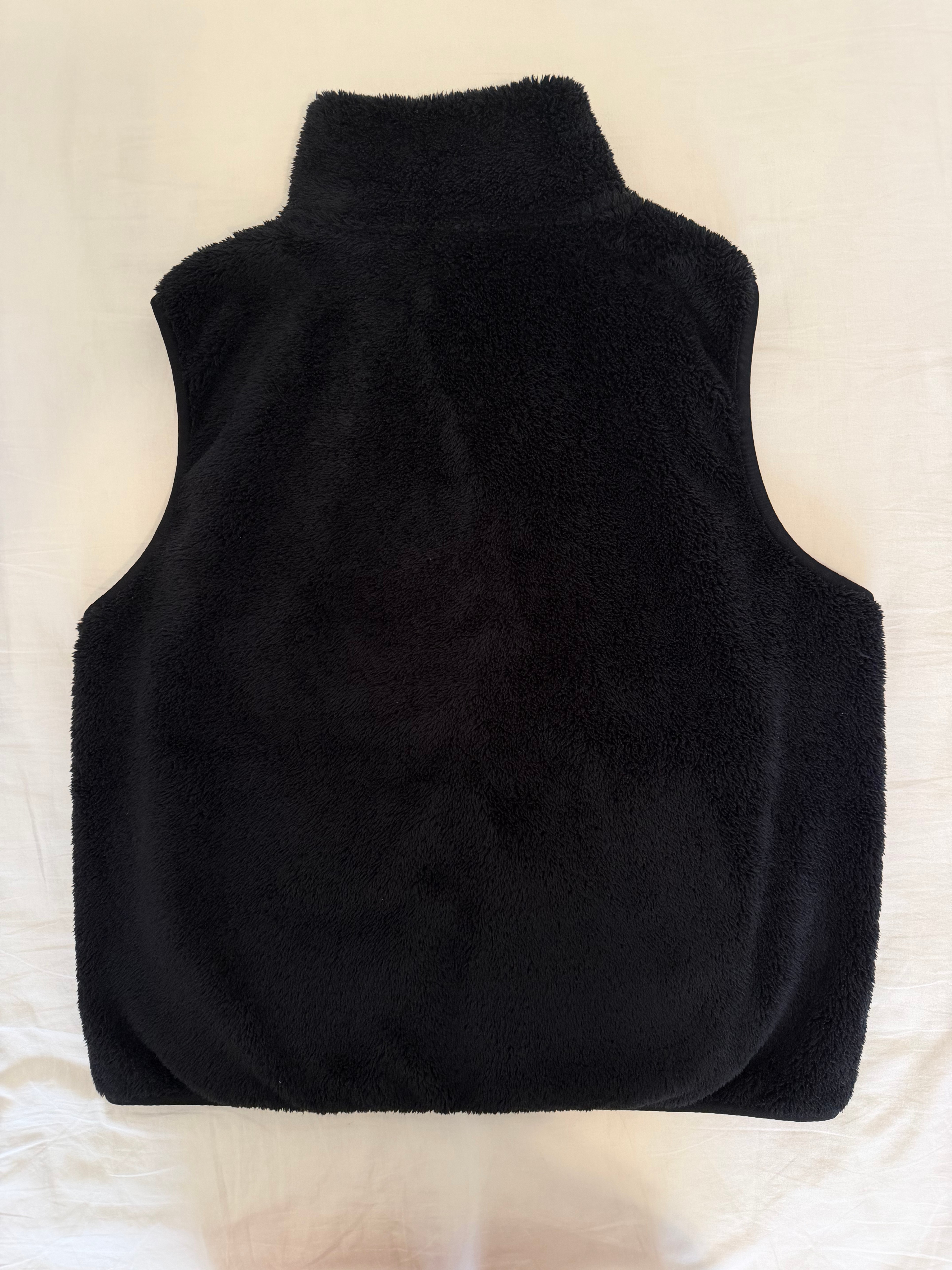 UNIQLO Fluffy Fleece Vest – Black – Size M - photo 3
