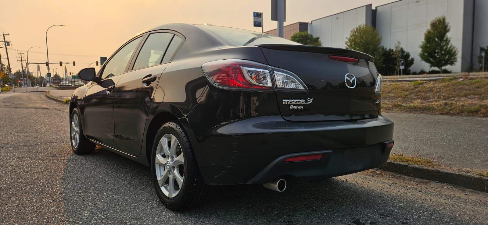 2011 Mazda 3 Sedan Rebuilt - photo 2