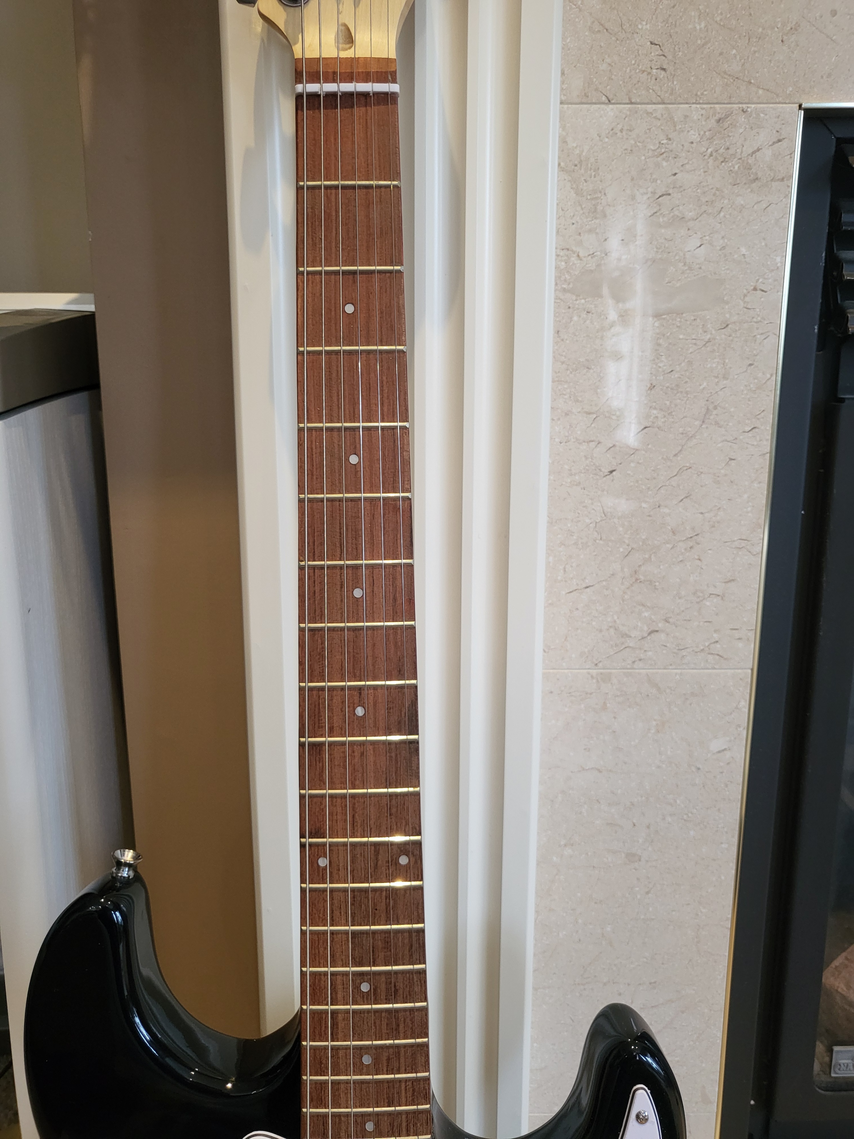 Sunburst ST-Style Electric Guitar – Perfect for Beginners - photo 4