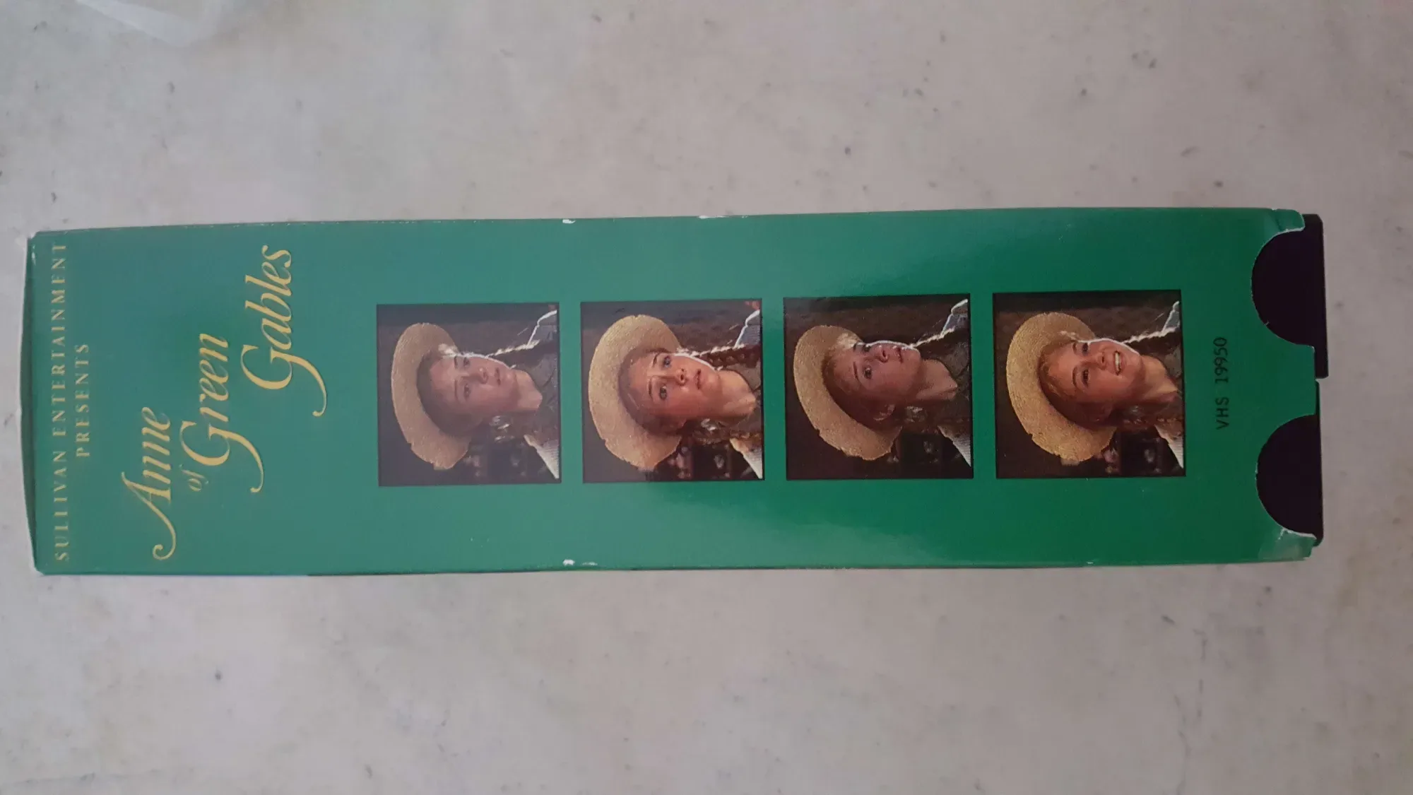 Anne of Green Gables Double VHS Set - photo 3