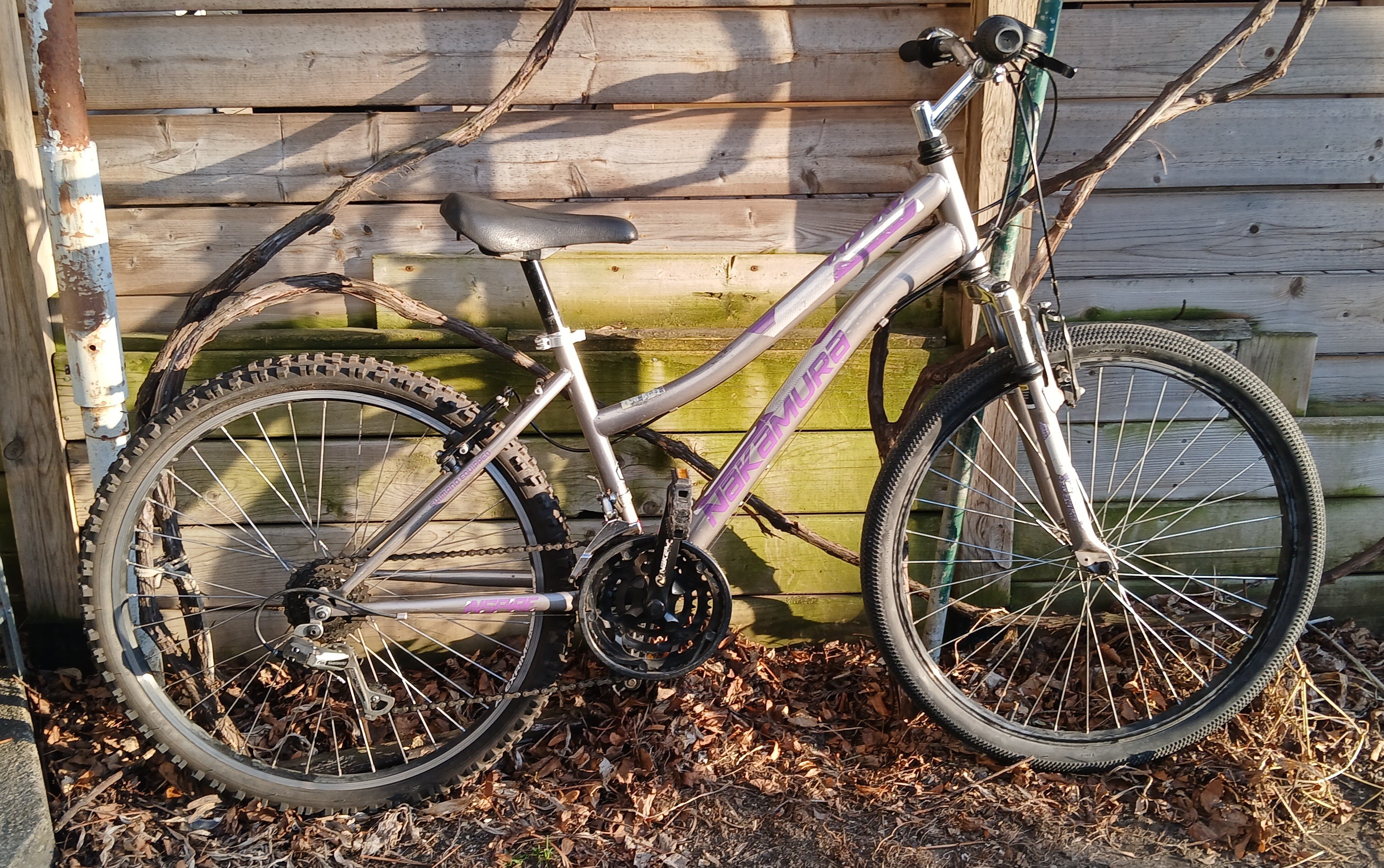Nakamura Inspire medium Women’s Bike - 18 Speed - Ready to Ride!