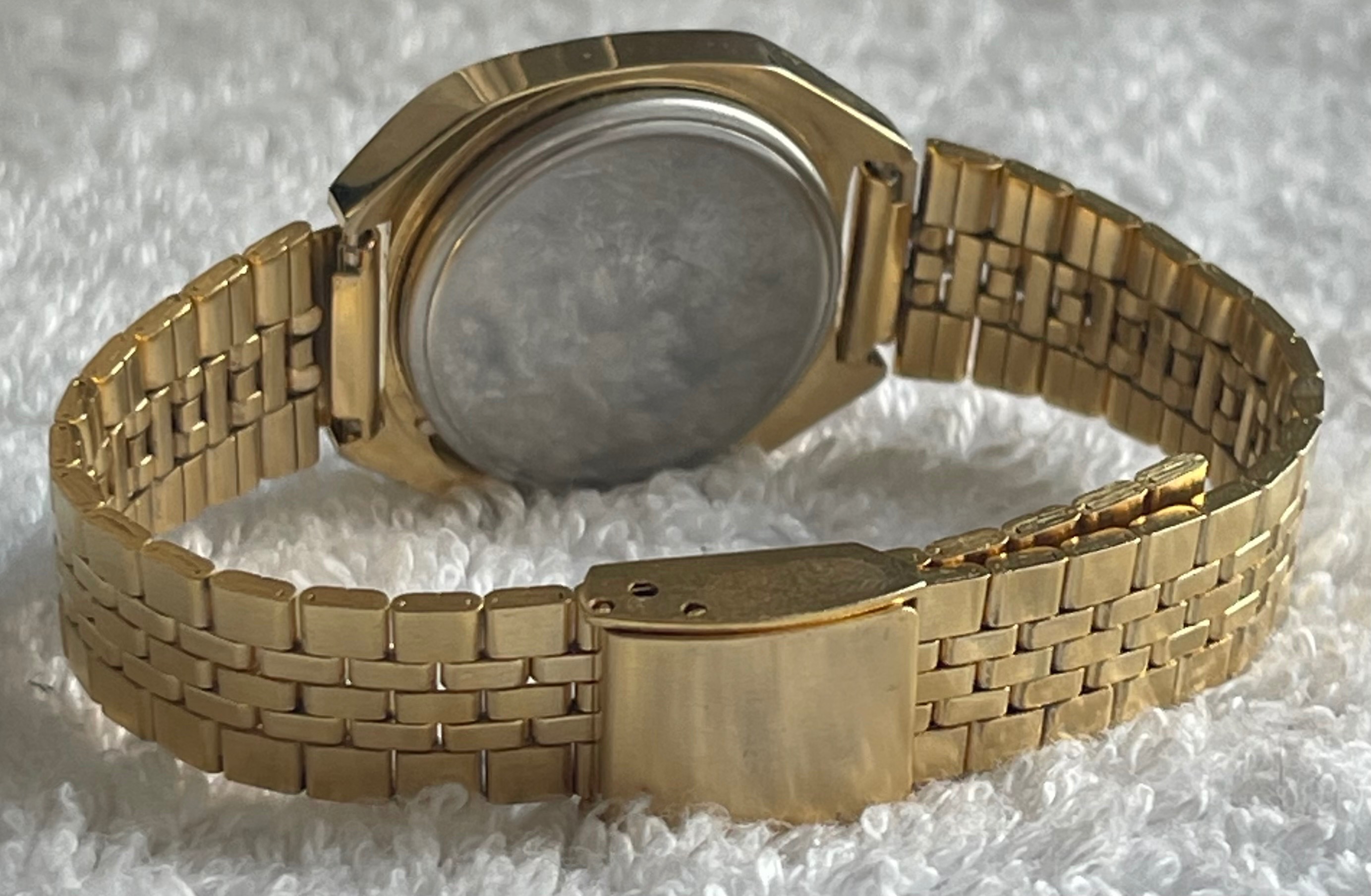 Vintage 1970s Electron Gold Digital Watch - NOS (Needs Battery) - photo 4