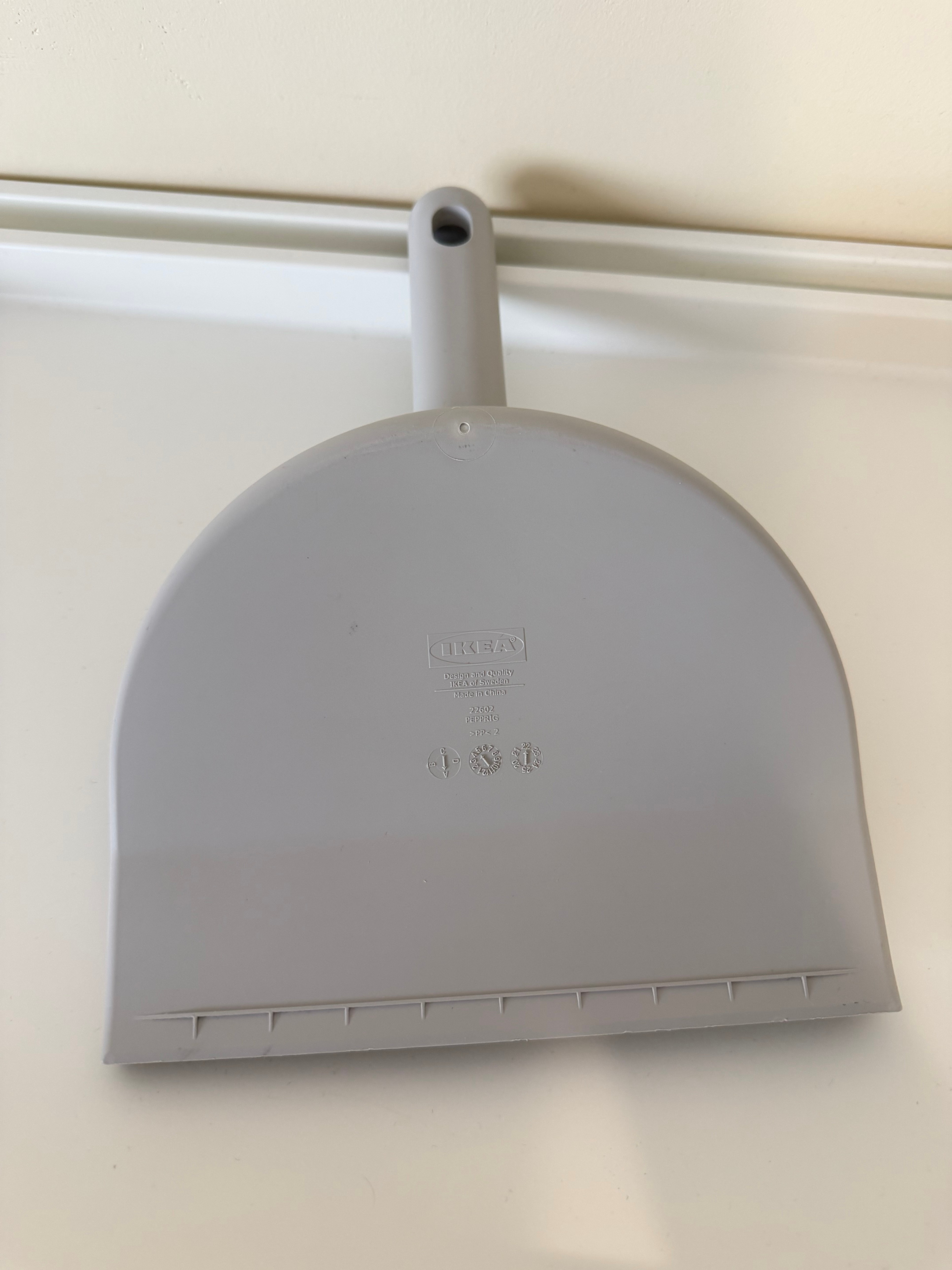 IKEA Dustpan and Brush Set – Grey - photo 3