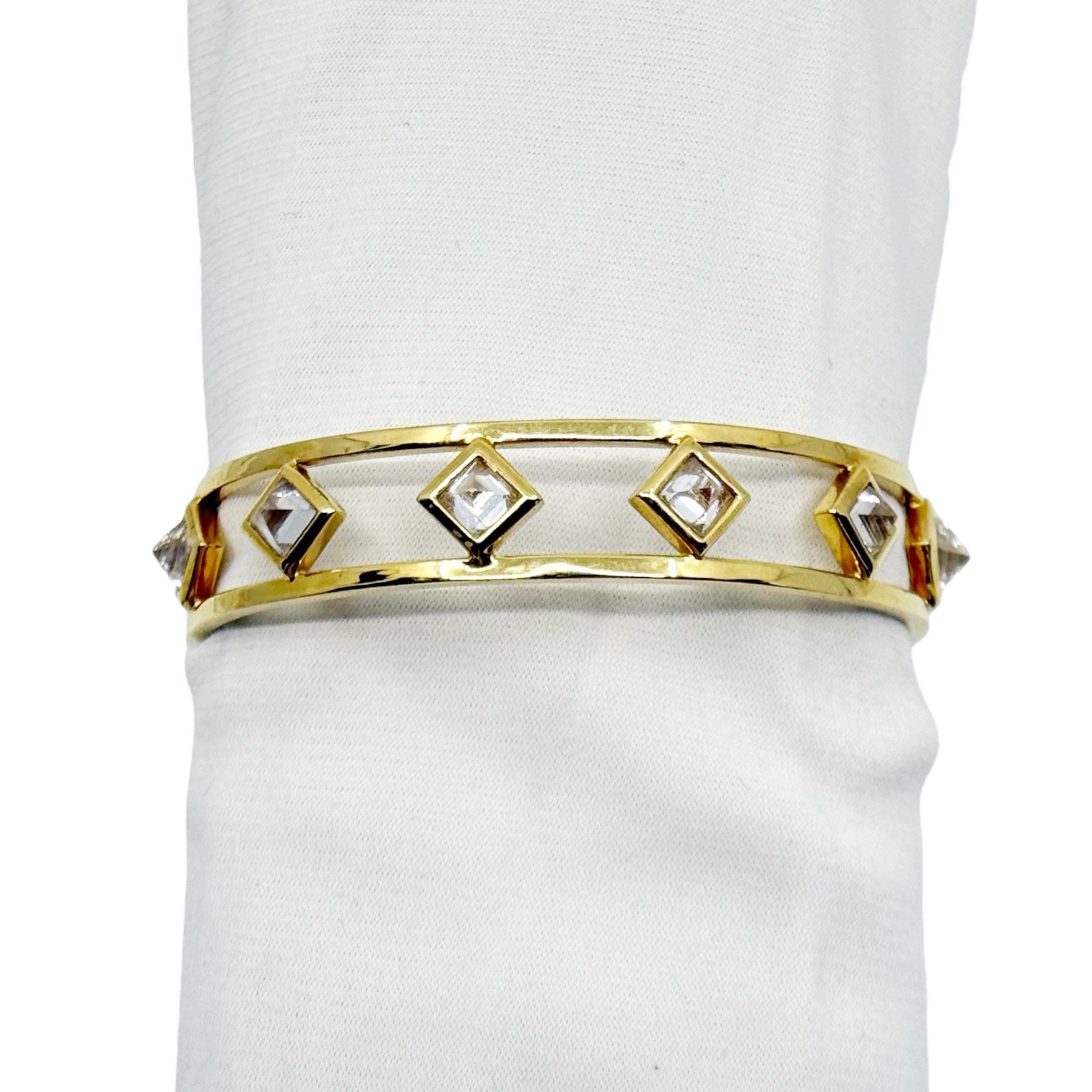 Juicy Couture Gold Tone crystal bangle bracelet - photo 4