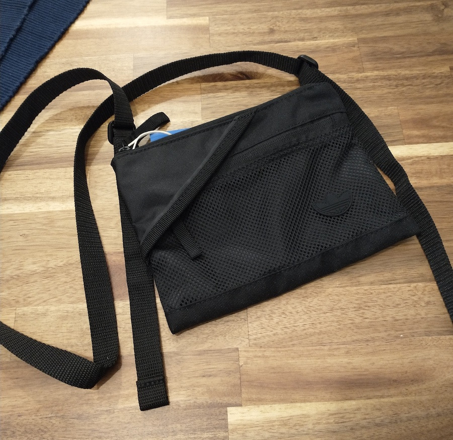 Small adidas messenger sacoche bag - Unused