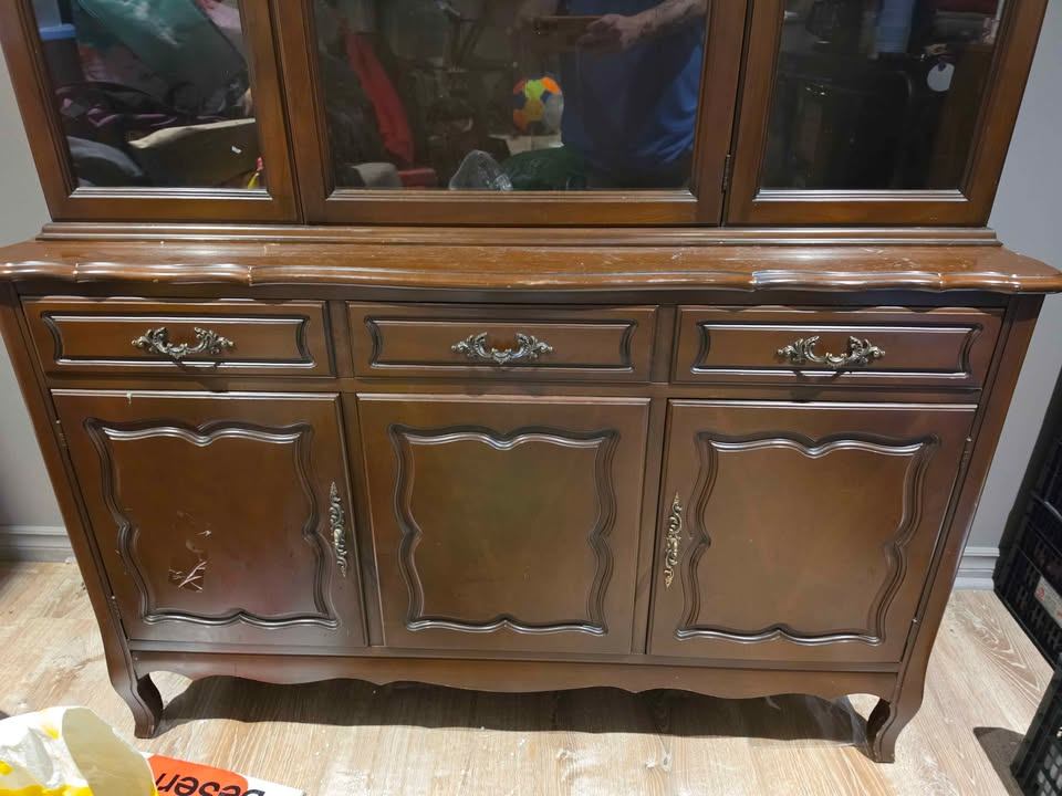 Dinning Hutch / Cabinet