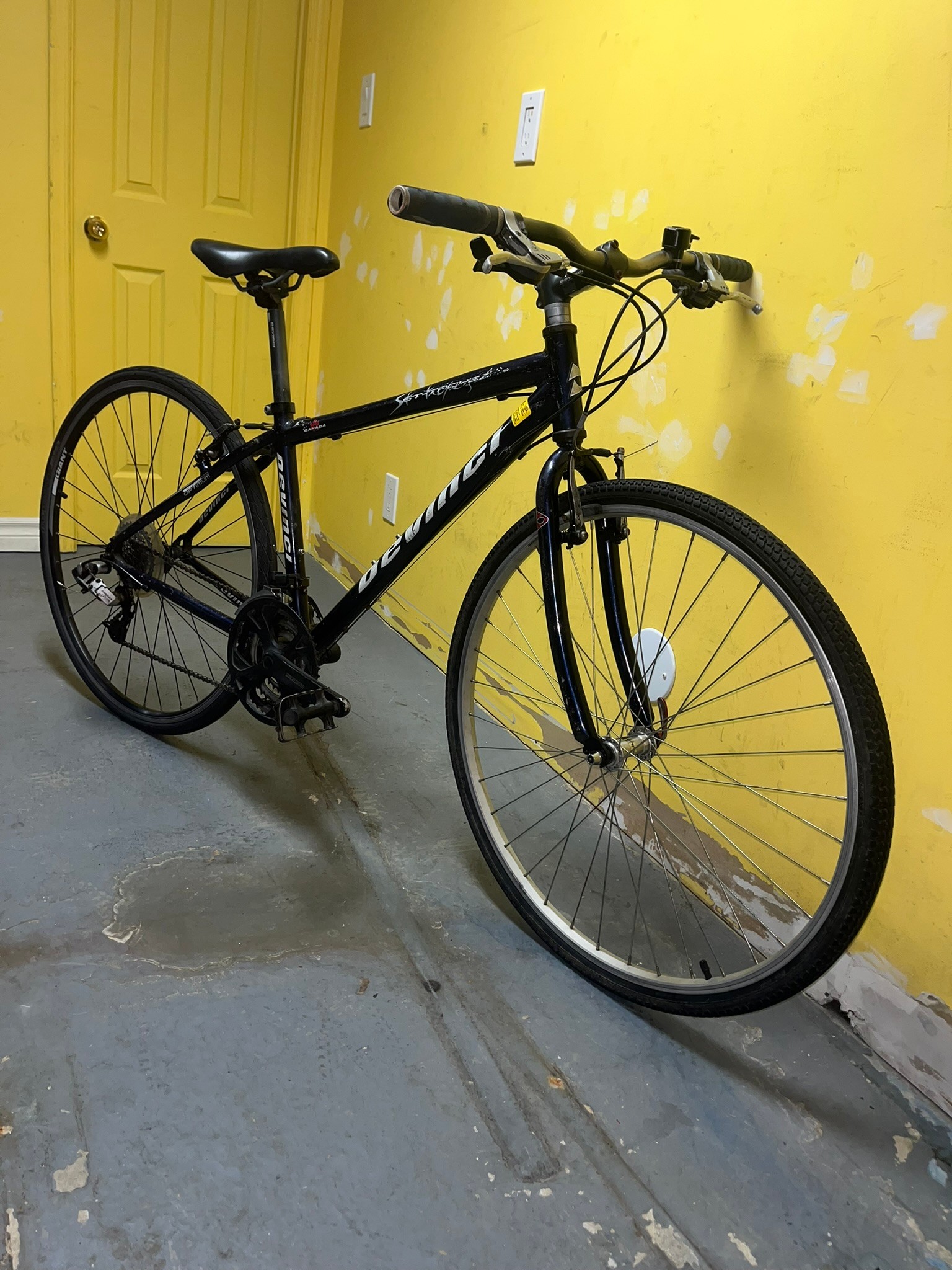 Devinci Hybrid Bike