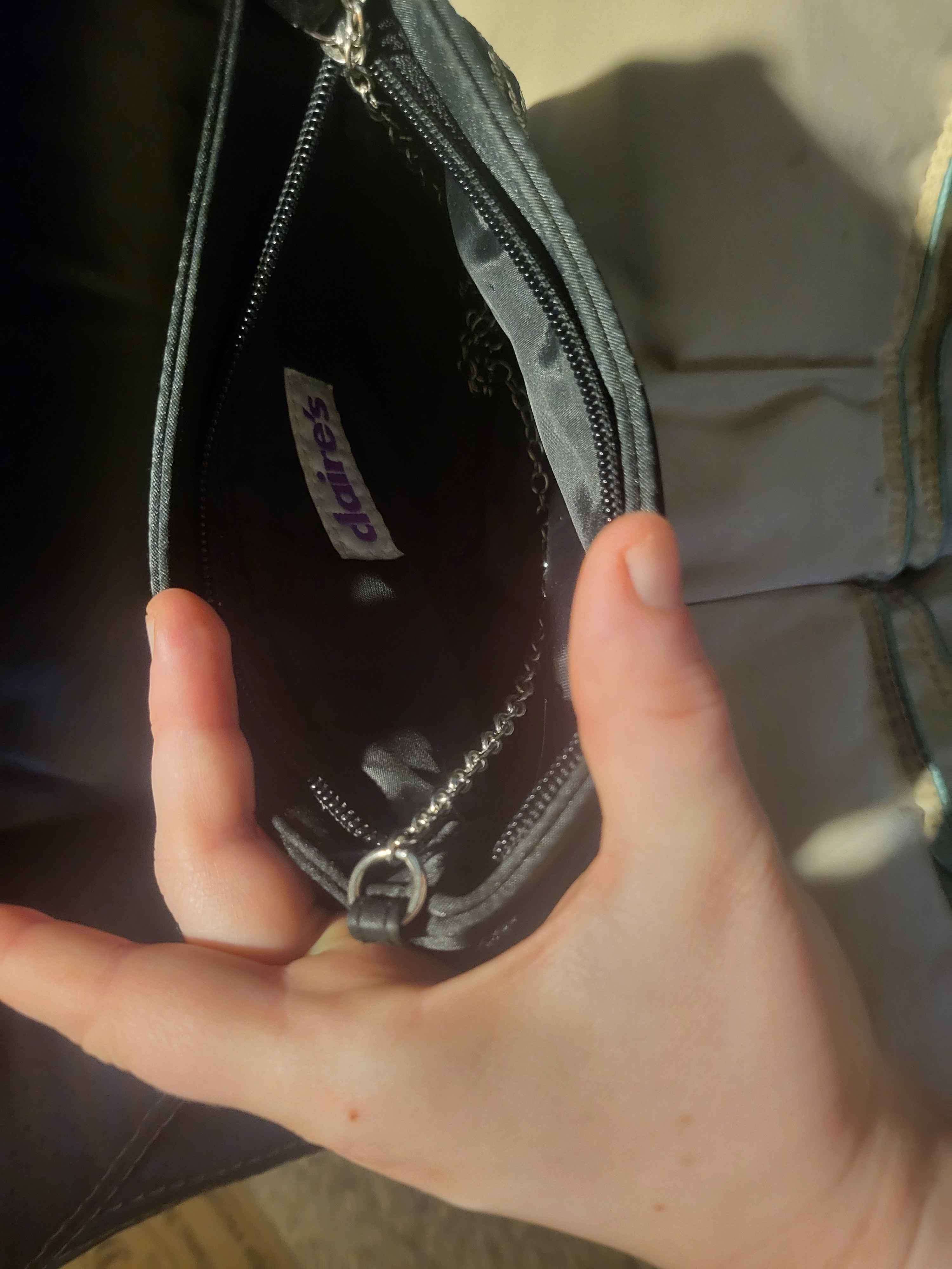 Black Purse With Sequin Embellishment - photo 3