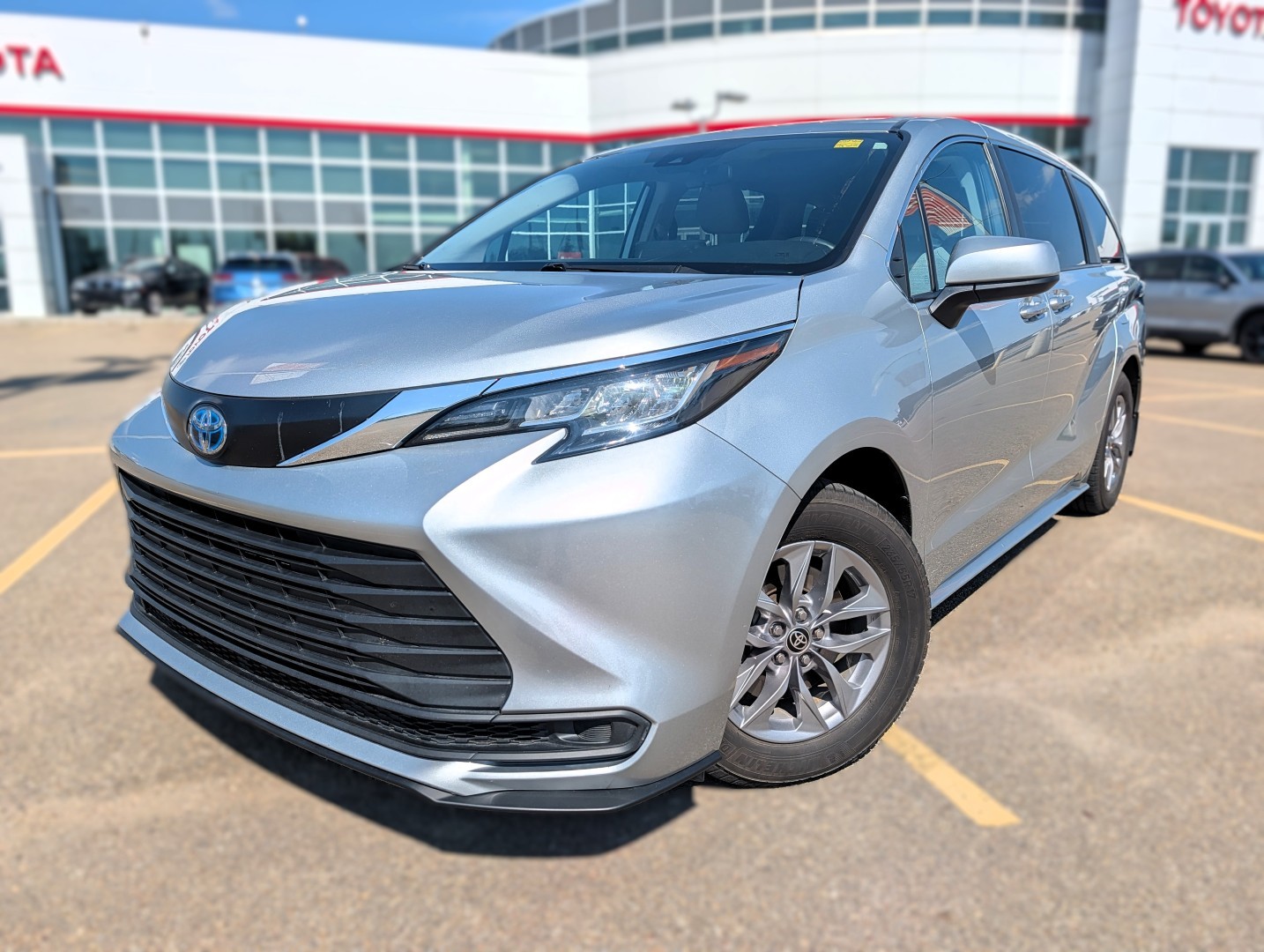 2022 Toyota Sienna - photo 2