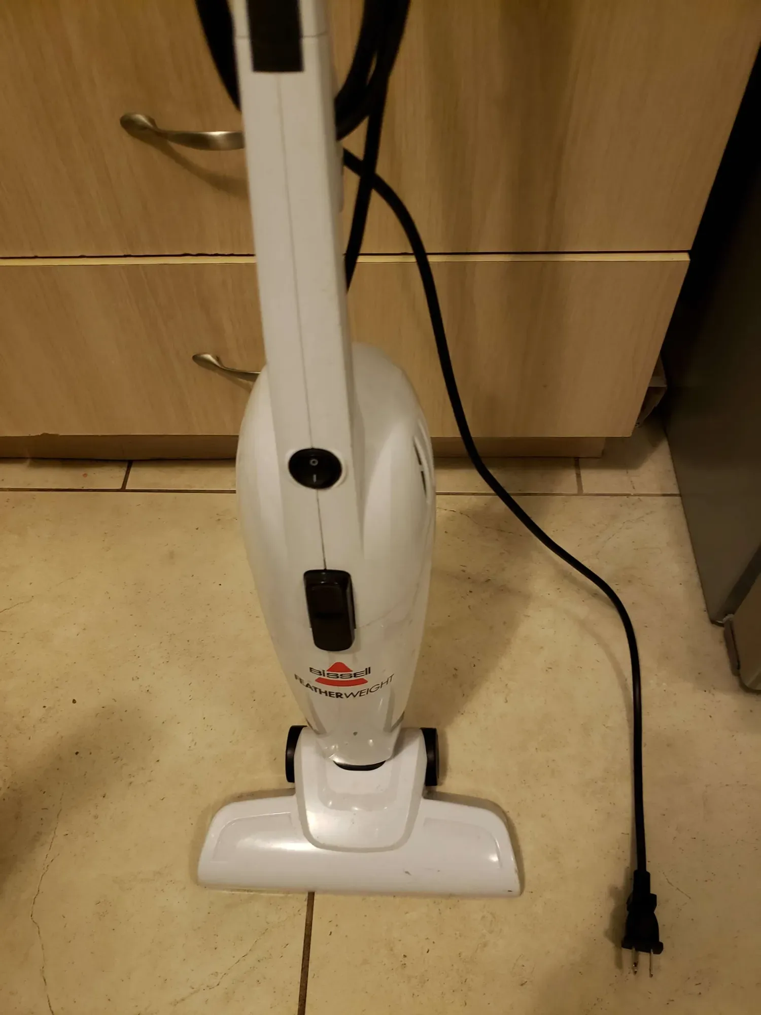 White Bissell Featherweight Stick Vacuum - photo 2