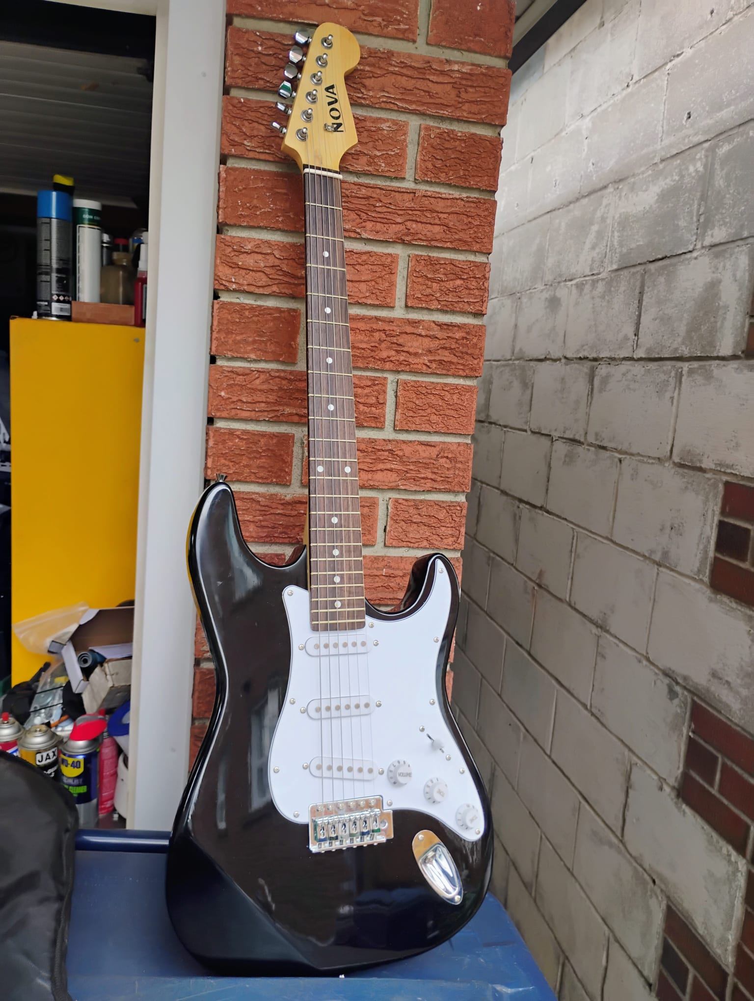 NOVA Electric Guitar/ Carrying Bag