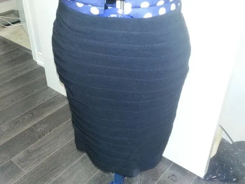 Ricki's Pencil Skirt Black, Size 6 - photo 3