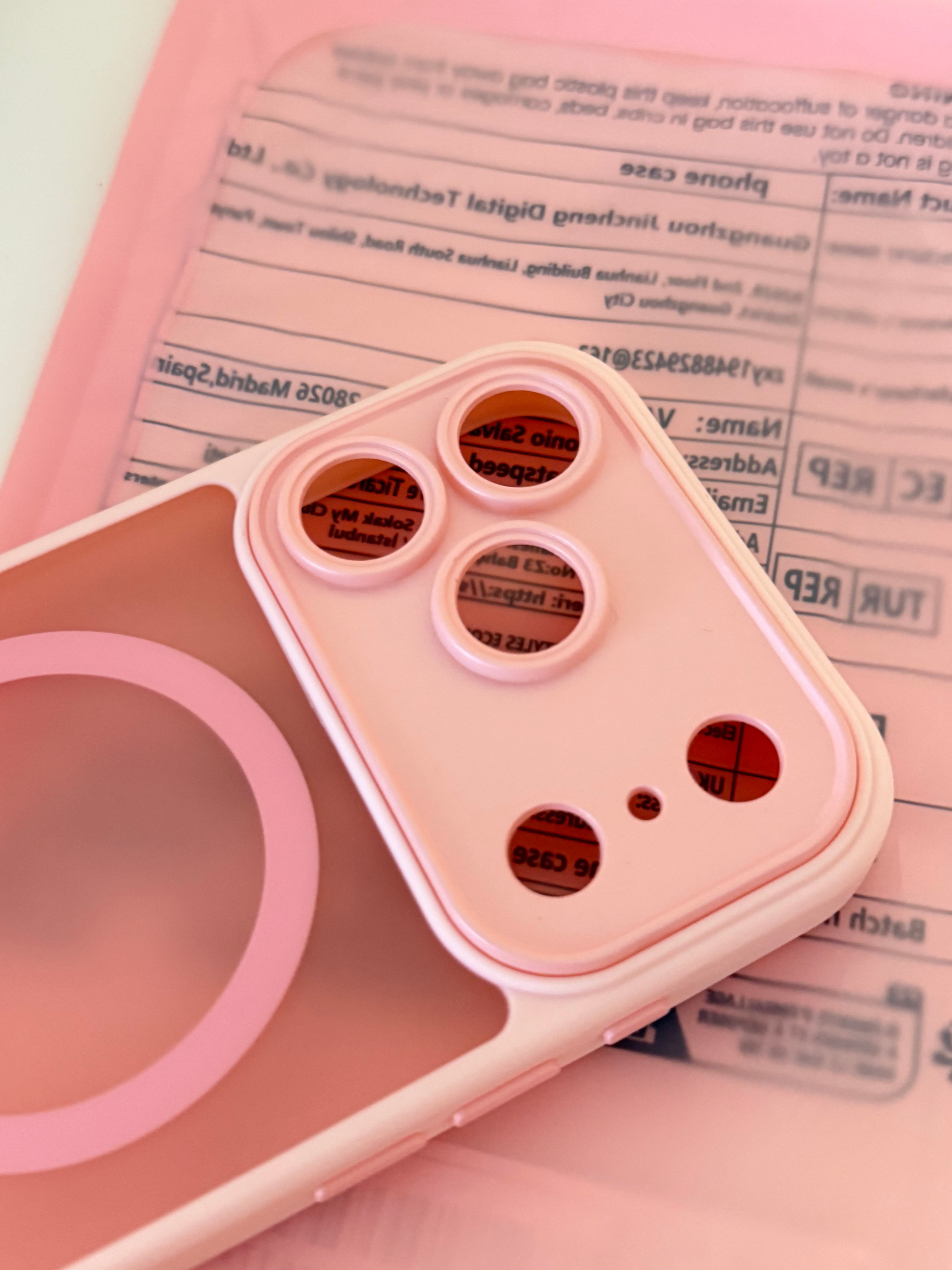 iPhone 17 Pro Pink MagSafe Phone Case - photo 2