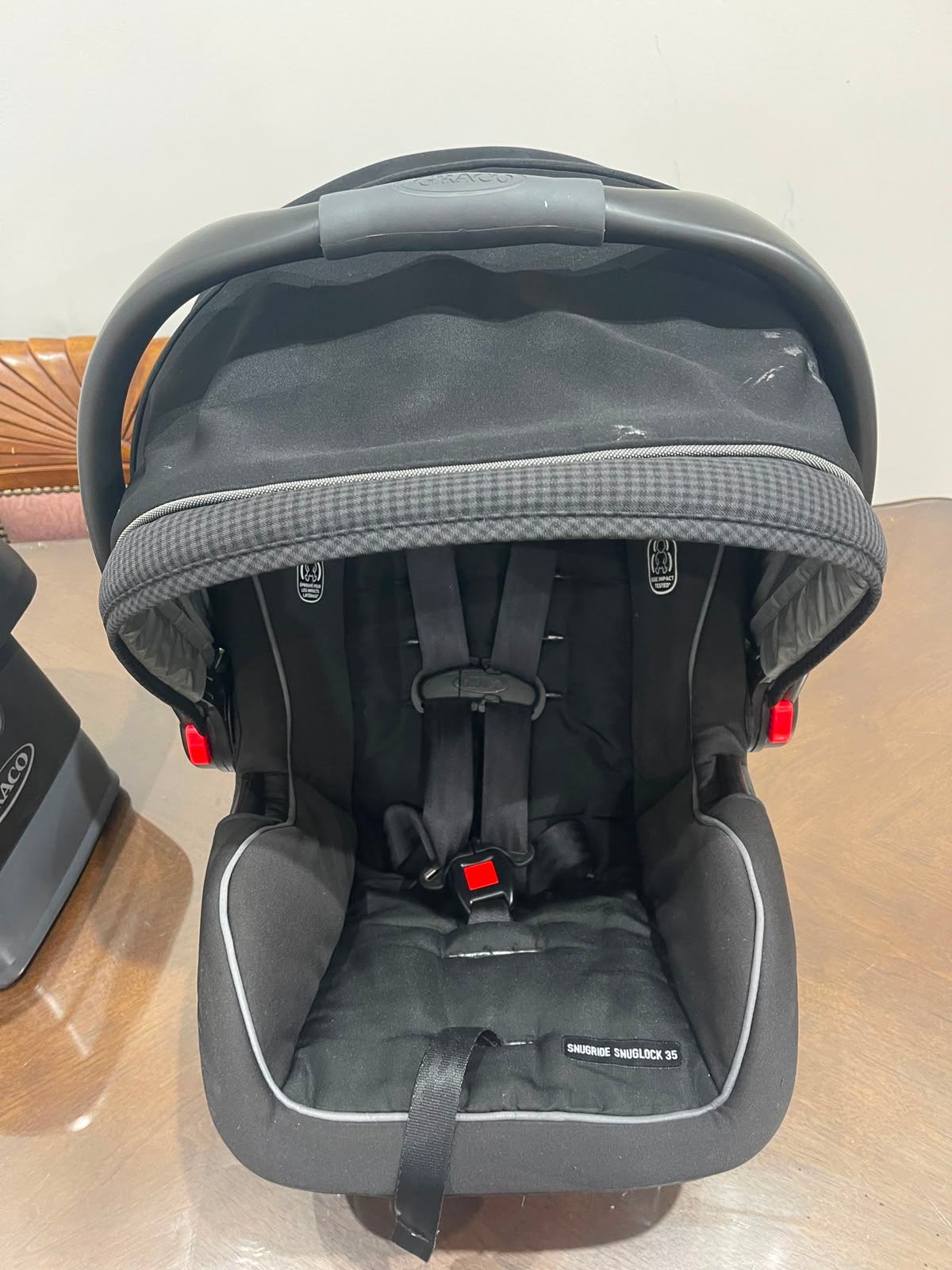 Graco Infant Car Seat and Base - photo 3
