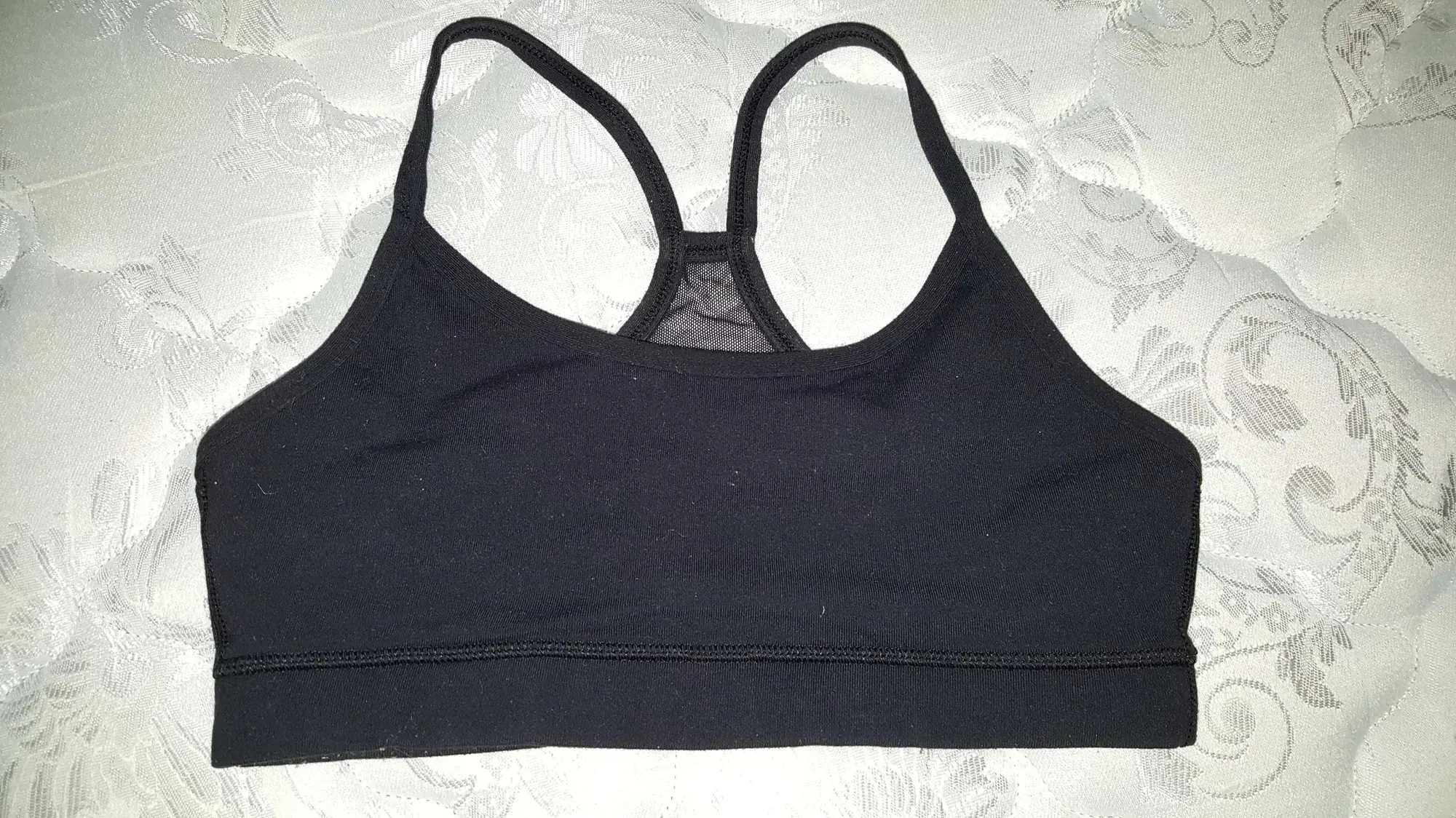 Lululemon Black Sports Bra w Mesh Back Panel - well-used but ...