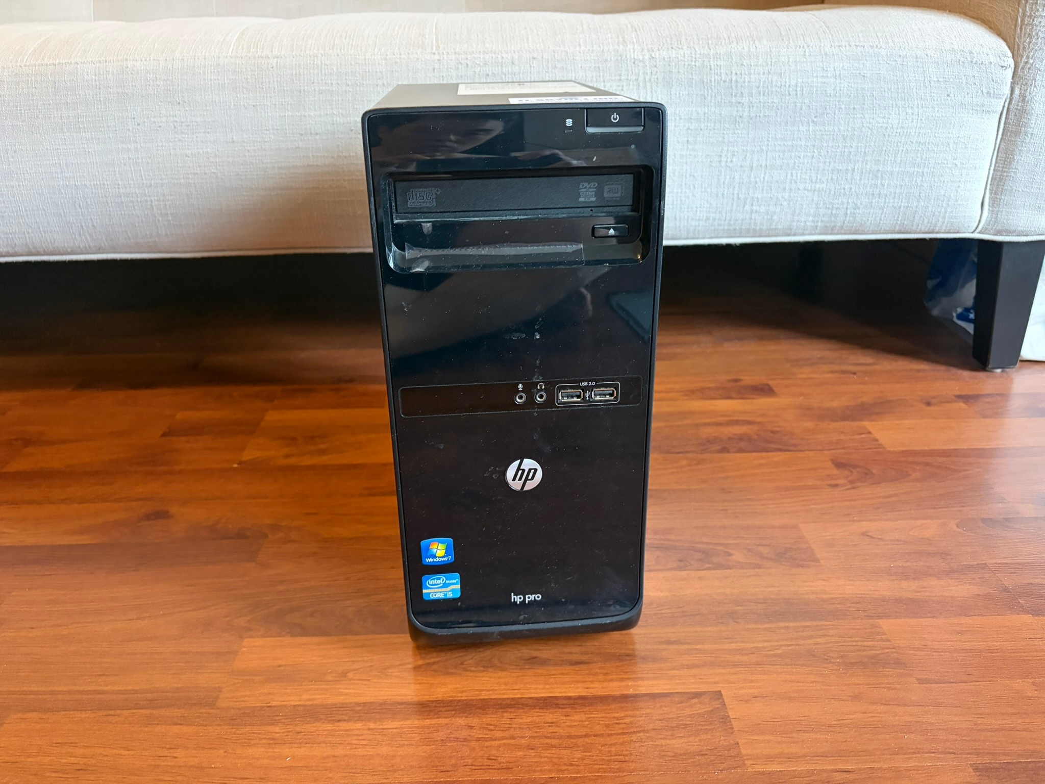 Retro Gaming [i5-2400, 8GB DDR3, 120gb SSD] - Computer ONLY