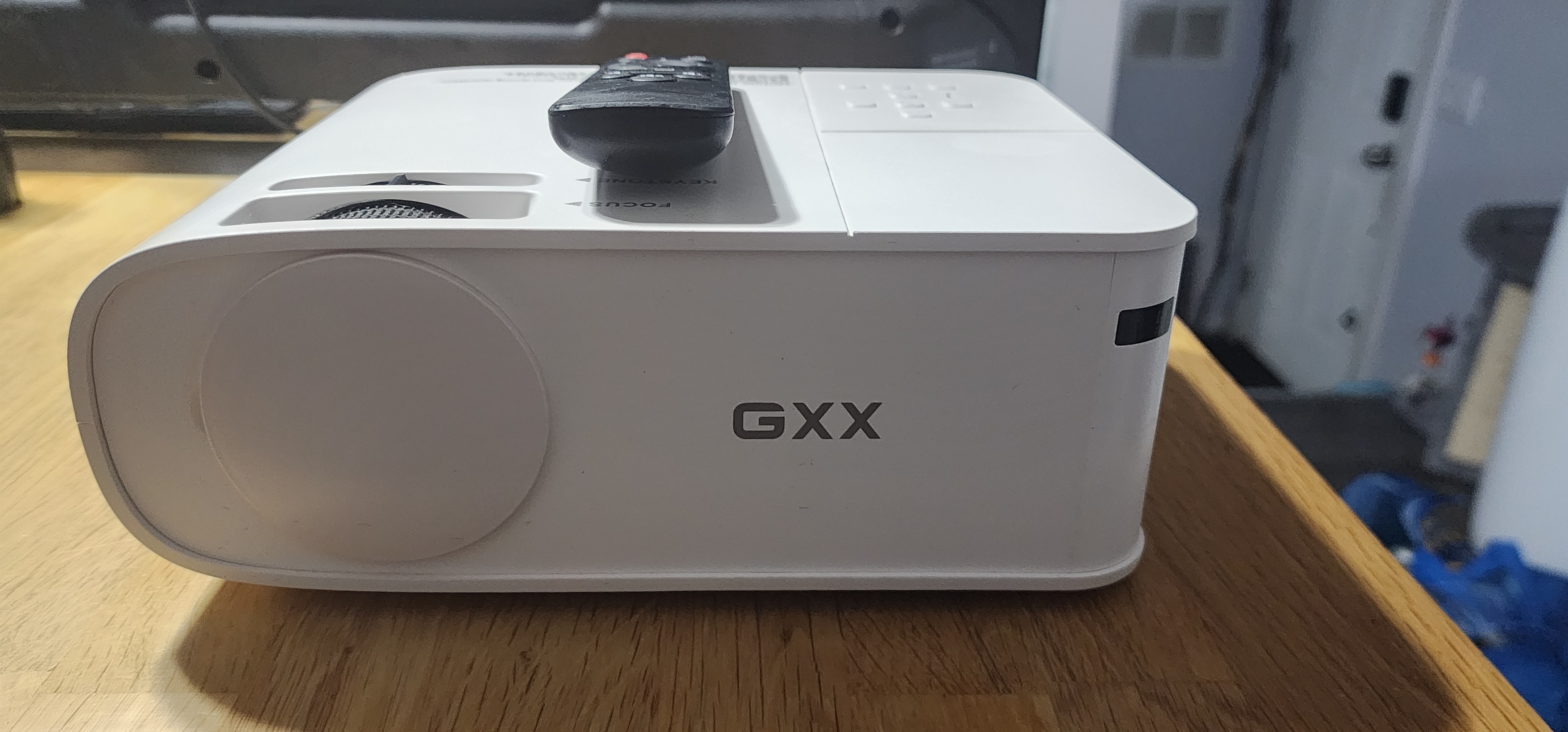 GXX Projector with Remote - photo 5