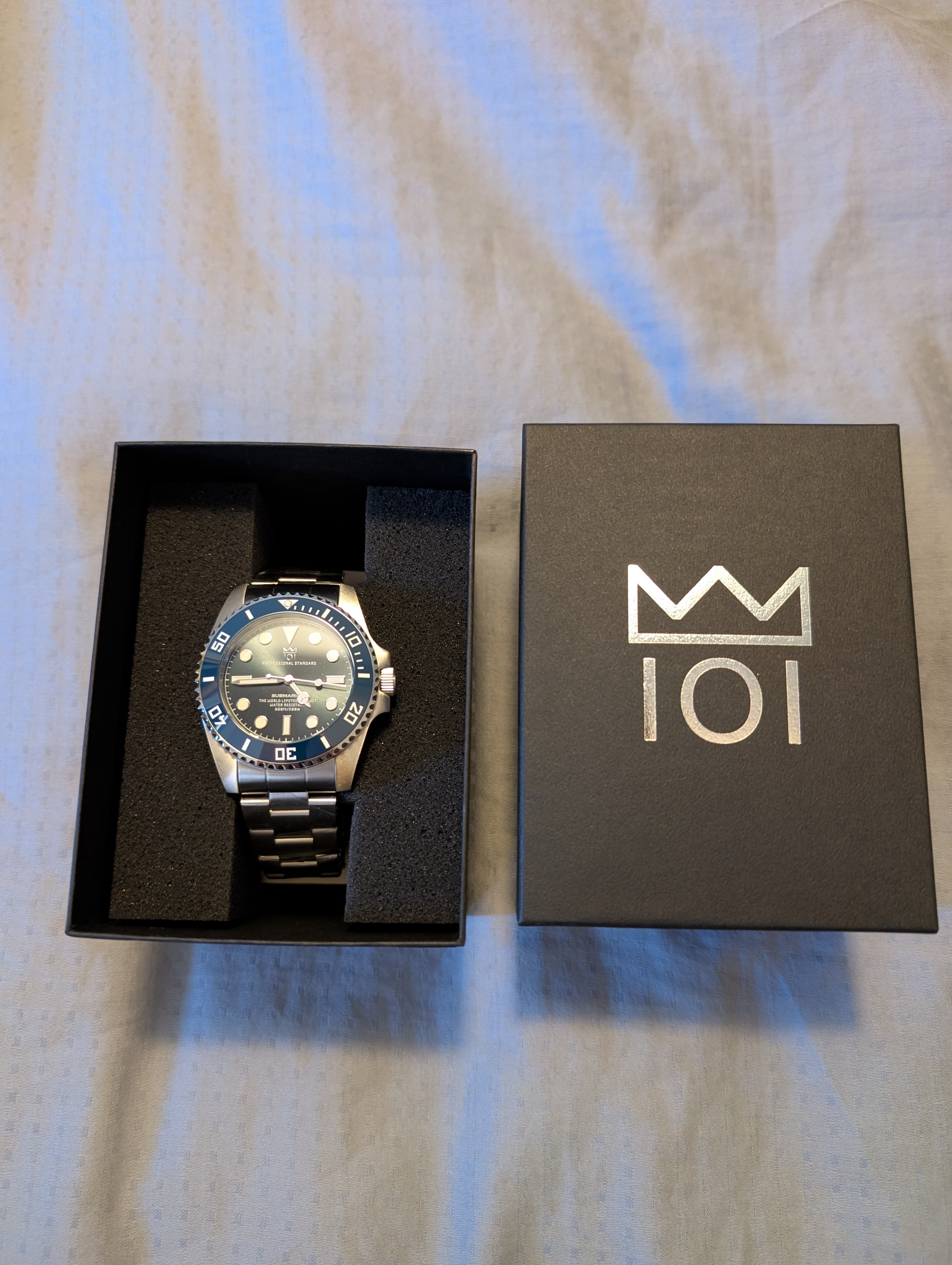 HYAKUICHI 101 20ATM Waterproof Sweeping Seconds Hand Watch