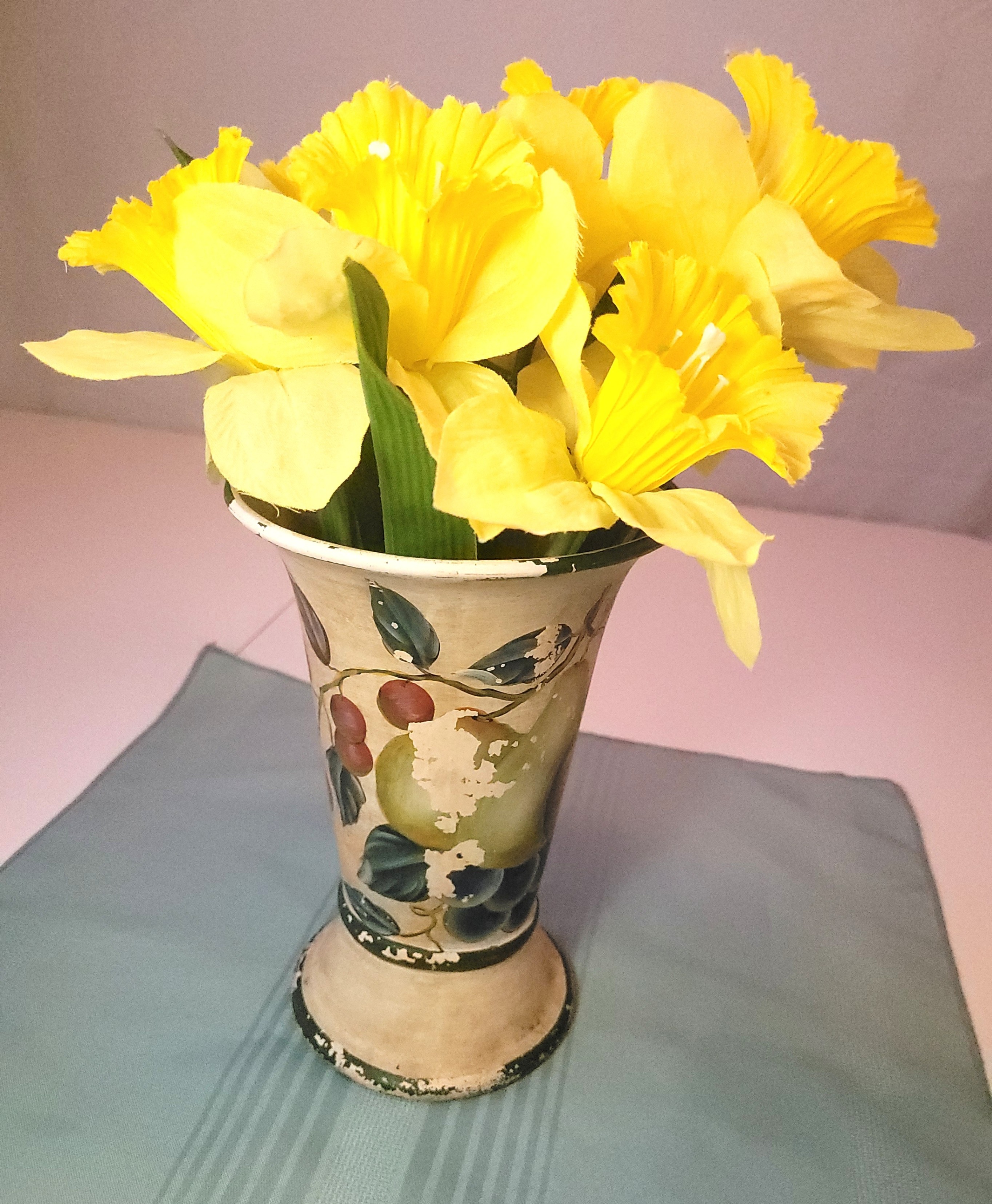 Circa 1990s Italian Style Hand Painted Tuscan Fruit Ceramic Vase - photo 4