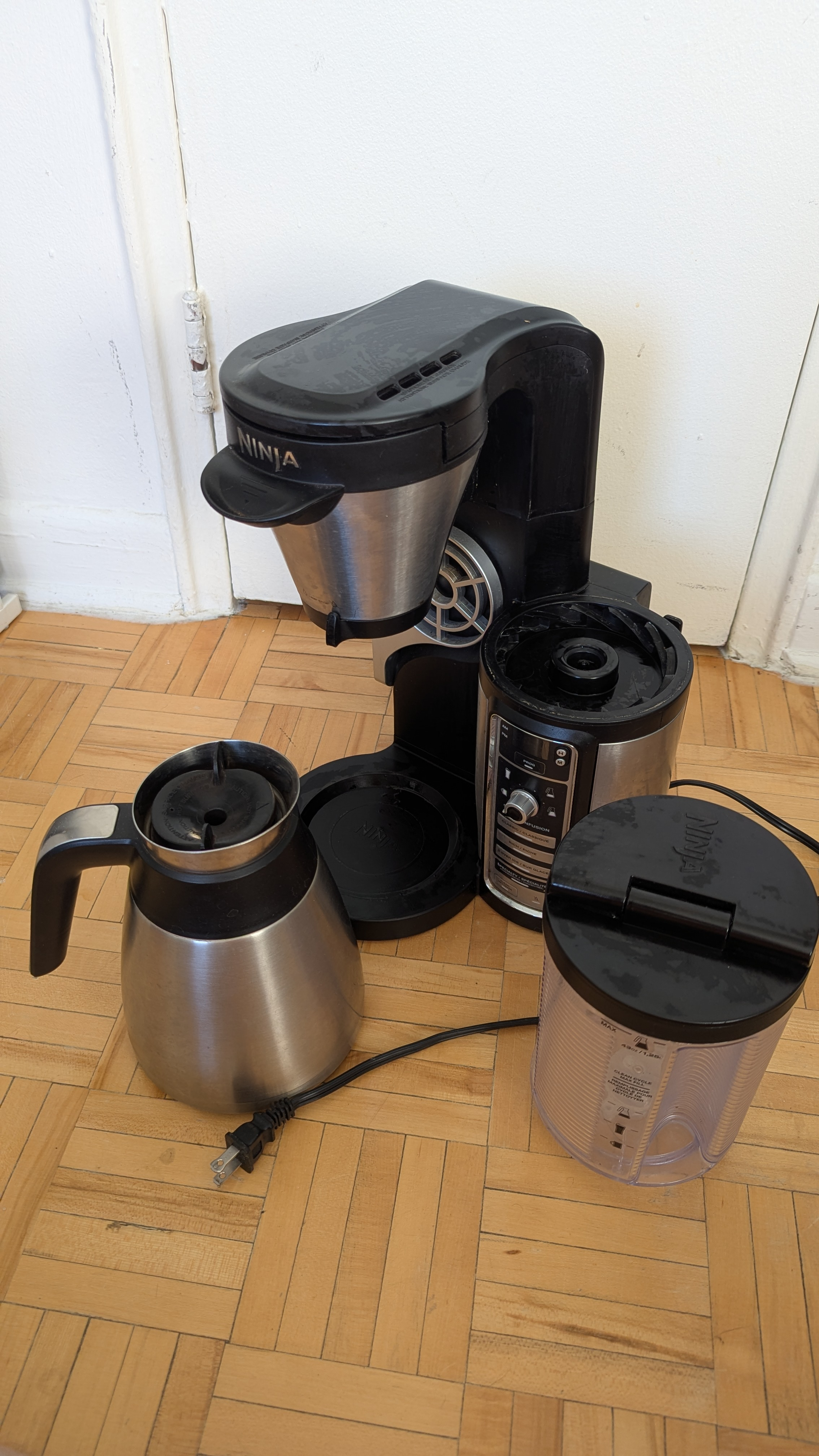 Ninja Coffee Bar, Coffee Maker, Brewer with Thermal Carafe CF085 - photo 4