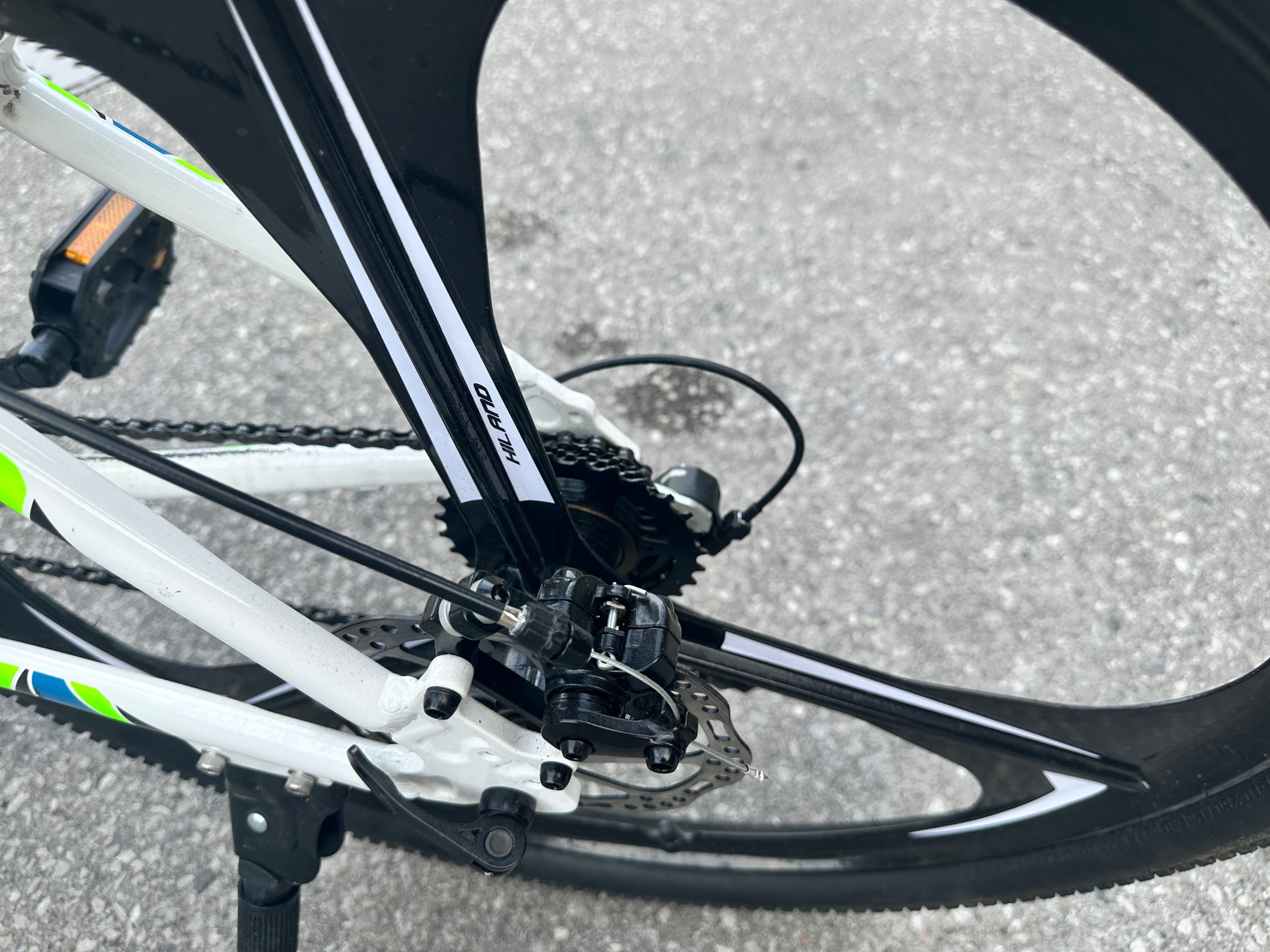 HILAND 26'' Mountain Bike 3-Spokes 21-Speeds Drivetrain Disc-Bra - photo 3