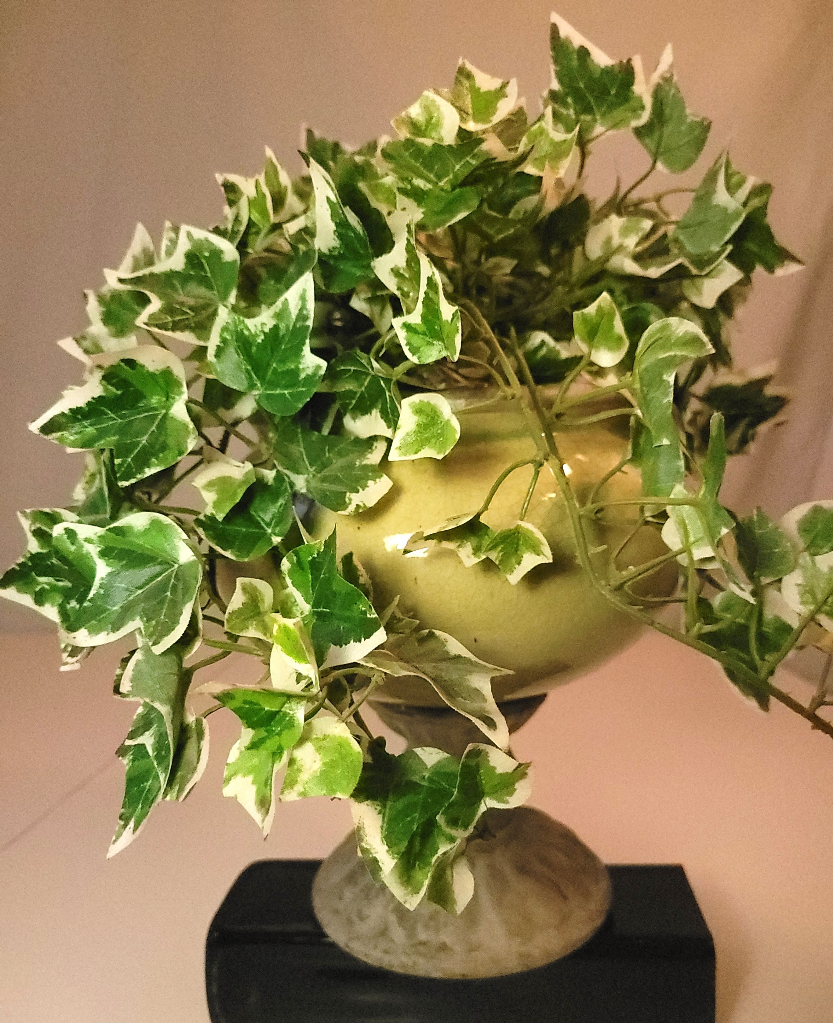 1998 Green Crackle Glaze Pedestal Urn Vase Planter Faux Flowers - photo 3