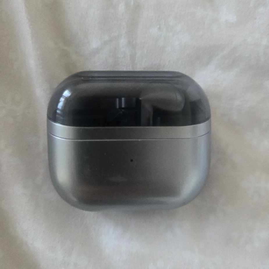 Samsung Galaxy Buds3 Pro – Right Earbud + Charging Case