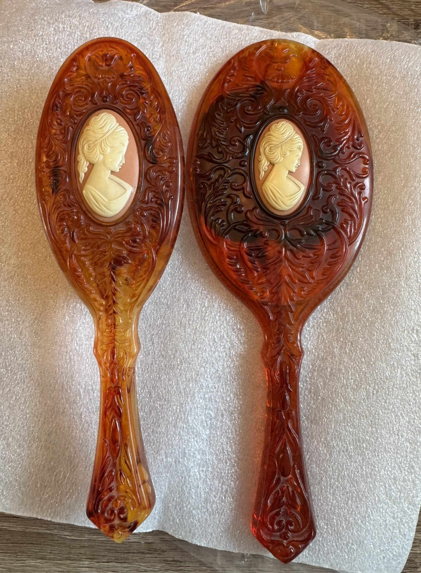 Vintage 1970's Avon Cameo Vanity Set / Ensemble Vintage Avon - photo 3