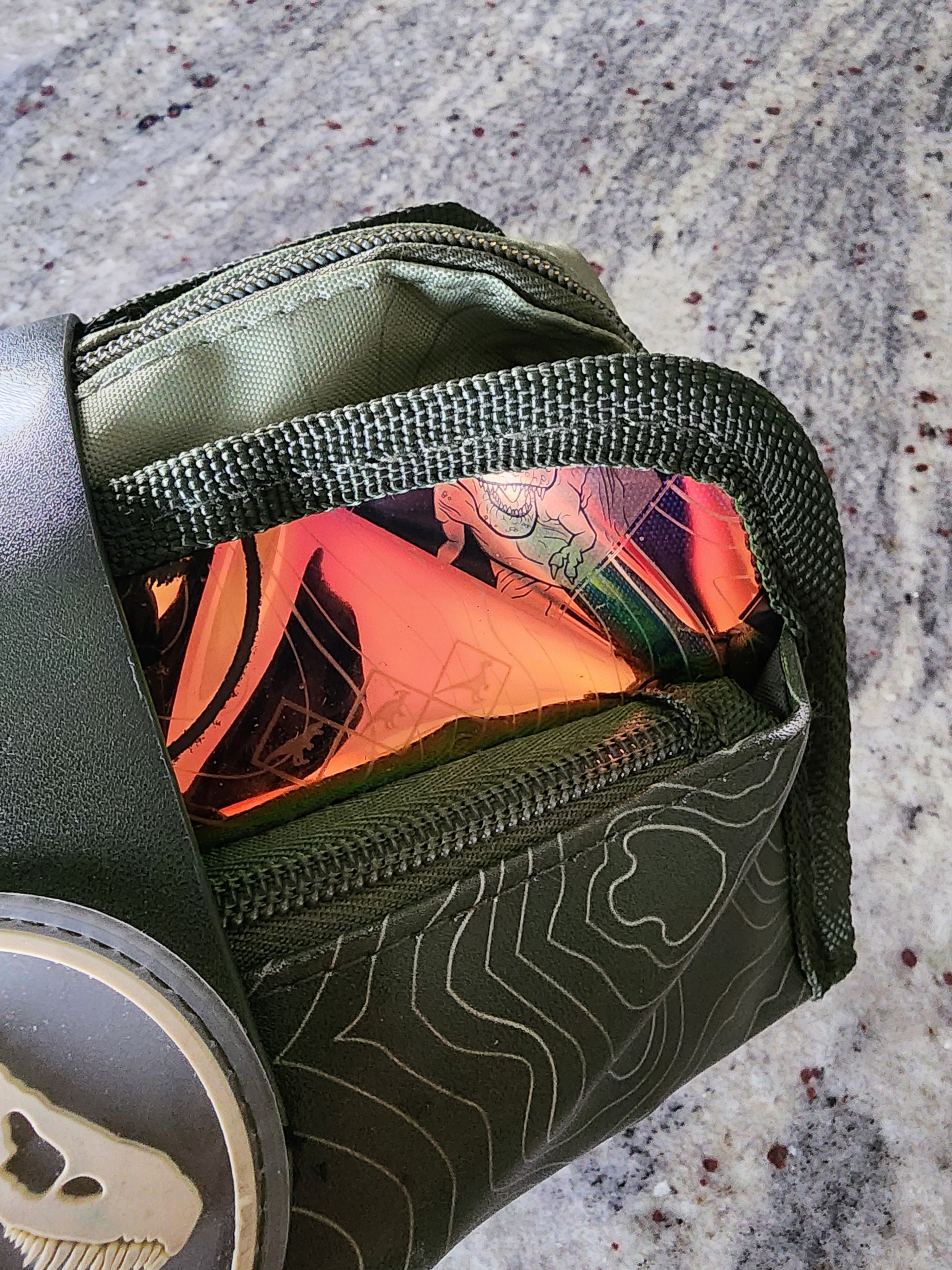 Jurassic Park kids pencil case, excellent condition with suppli - photo 5