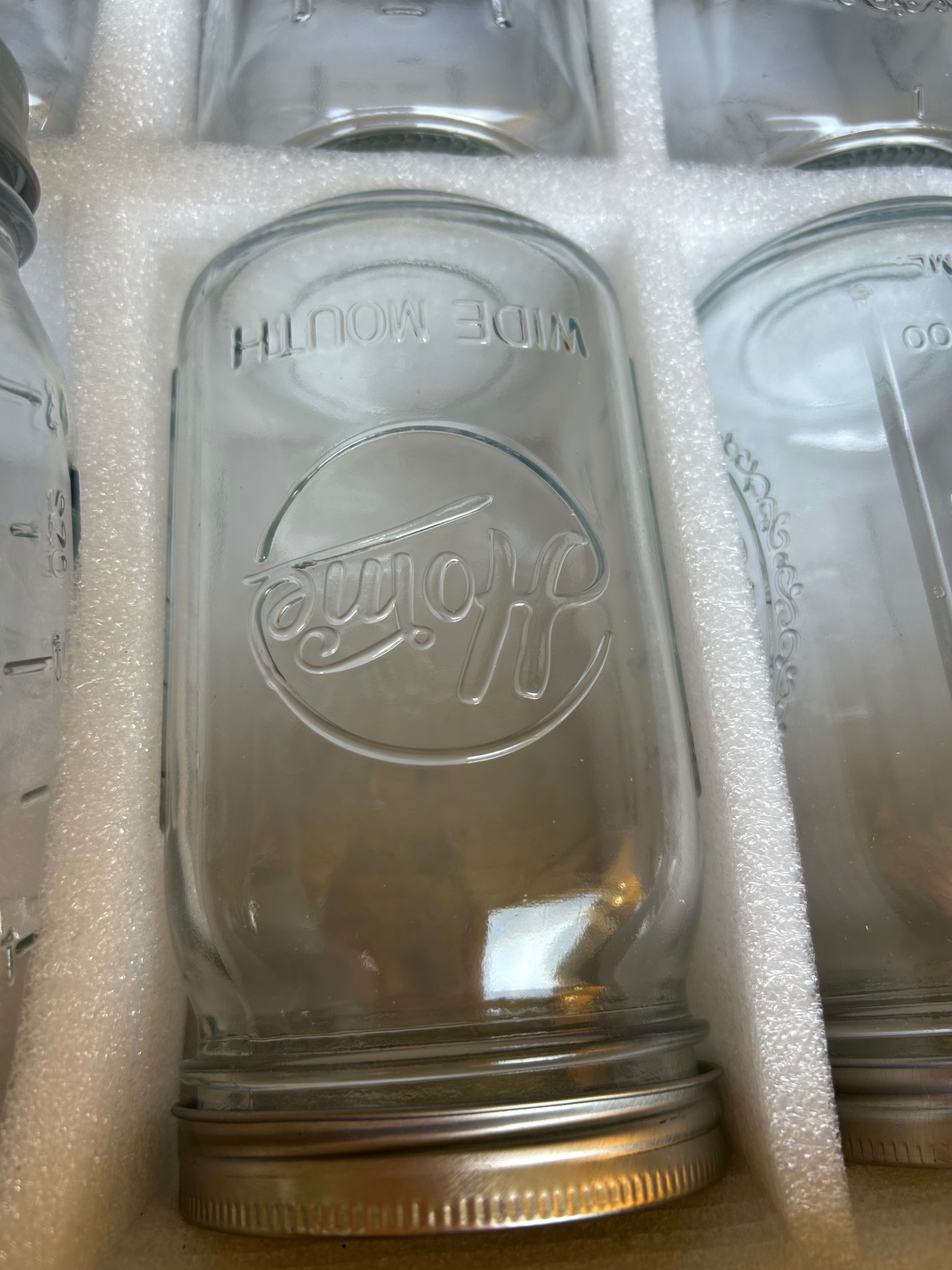 Box of 6 - 3cup Glass Wide Mouth Mason Jars, Lids - photo 4