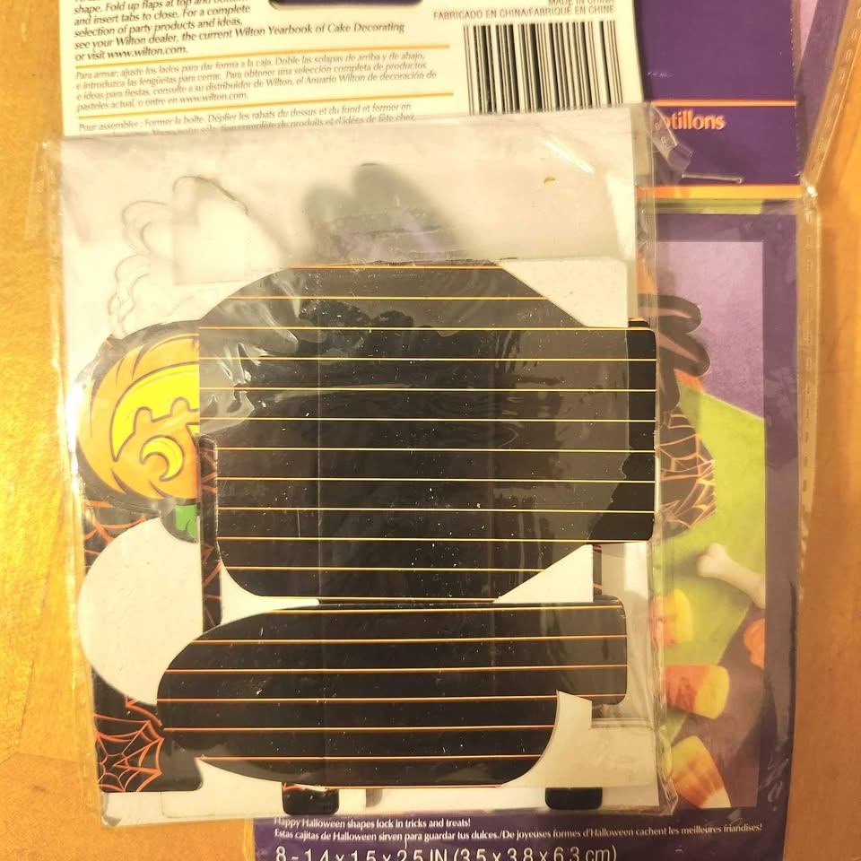 Halloween favor treat boxes - photo 3