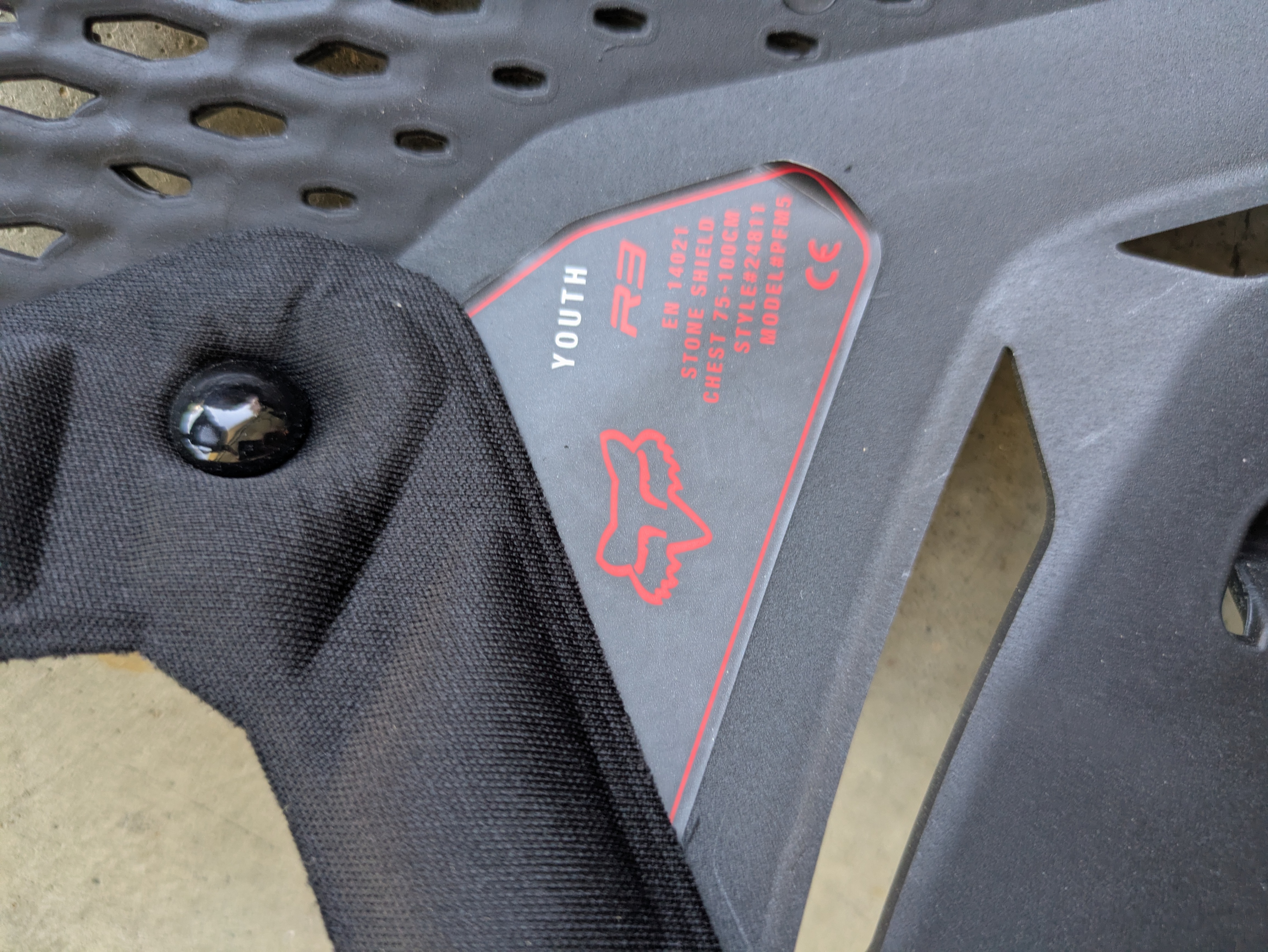 Fox R3 Chest Protector (Youth Size) - photo 3