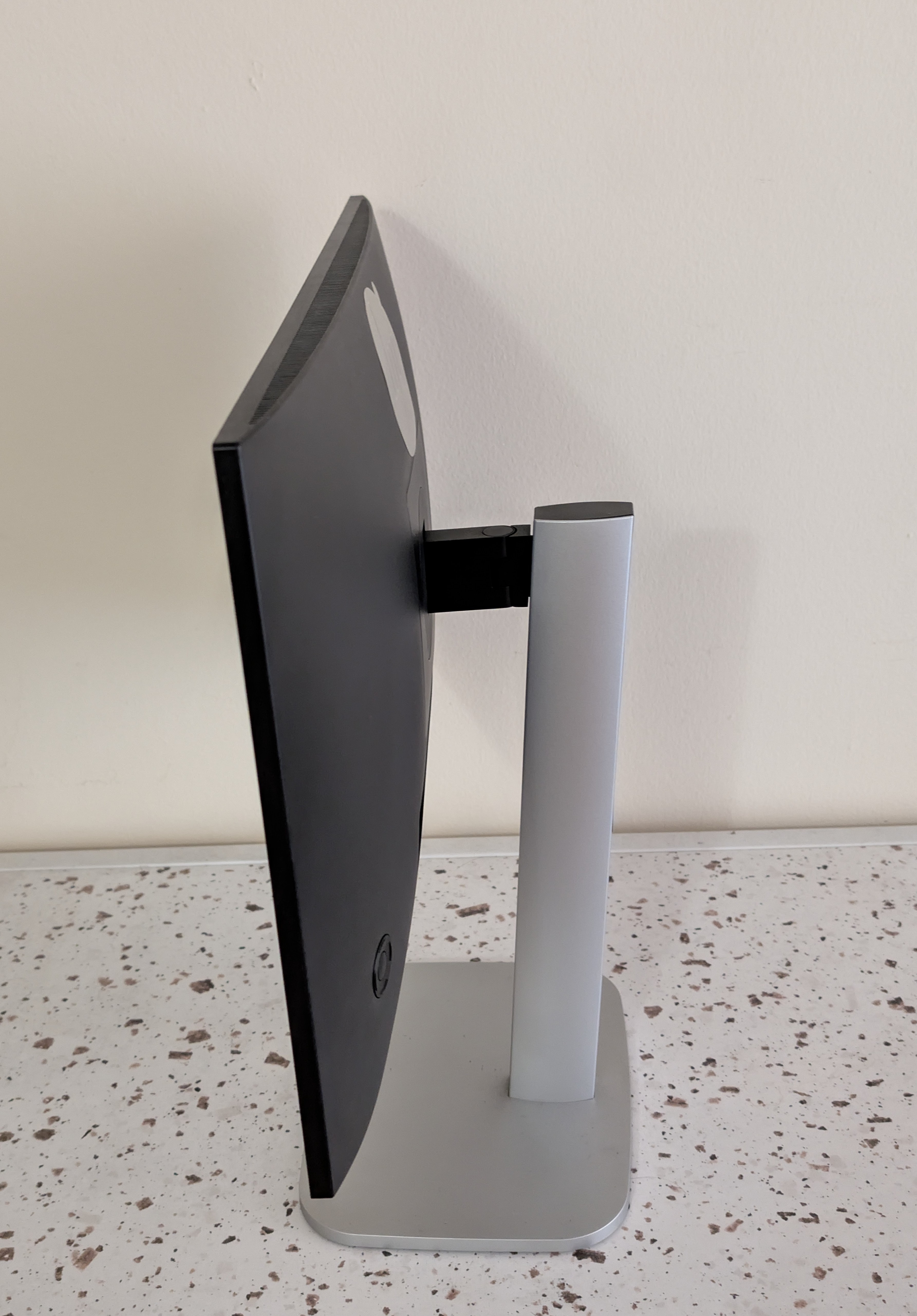 ❗MOVING  SALE❗HP Series 5 Pro 23.8 inch FHD USB-C Monitor–524pu - photo 2