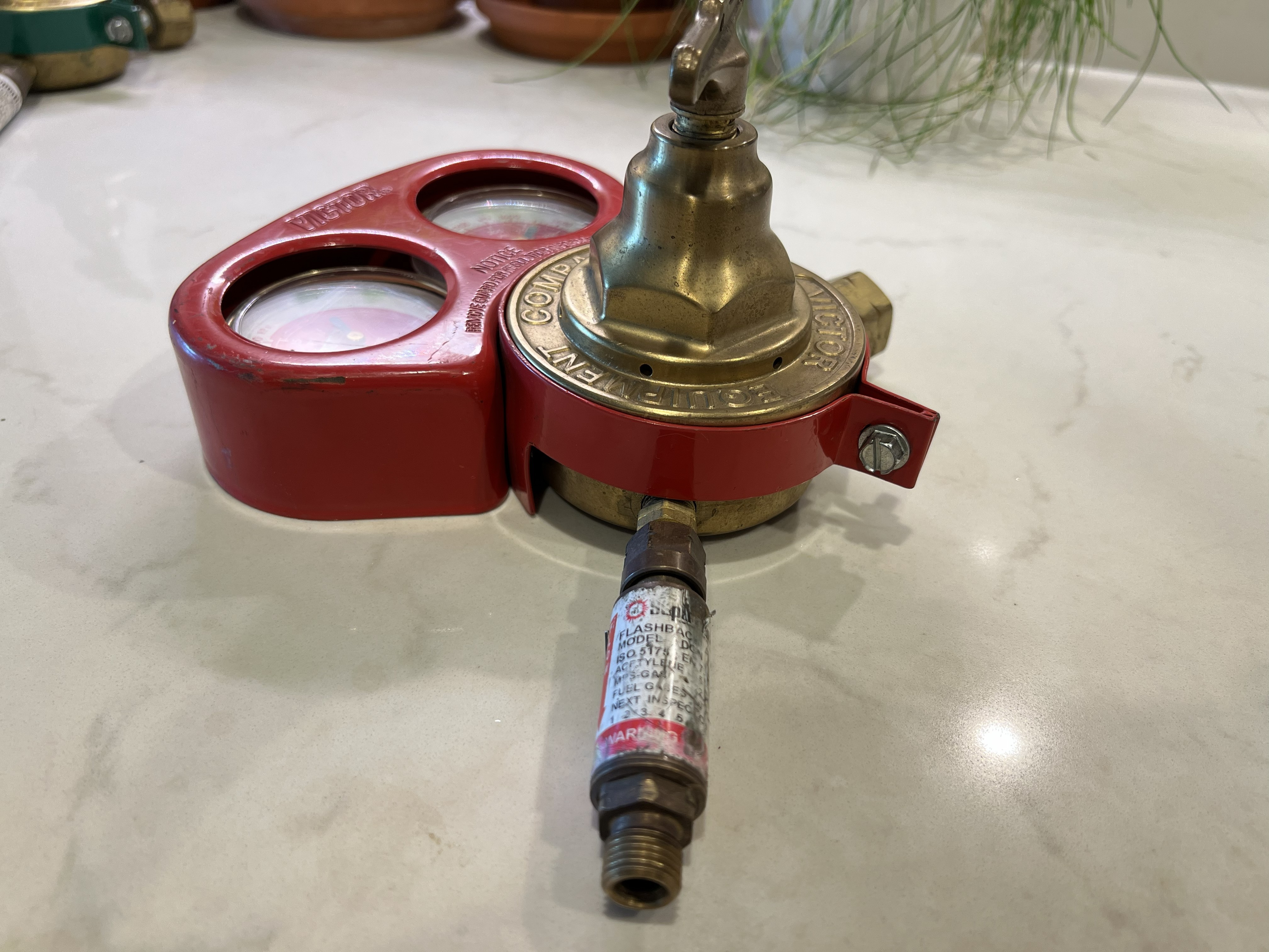 Victor Acetylene Regulator (CSR-460A) w/ Flashback Arrestor - photo 5