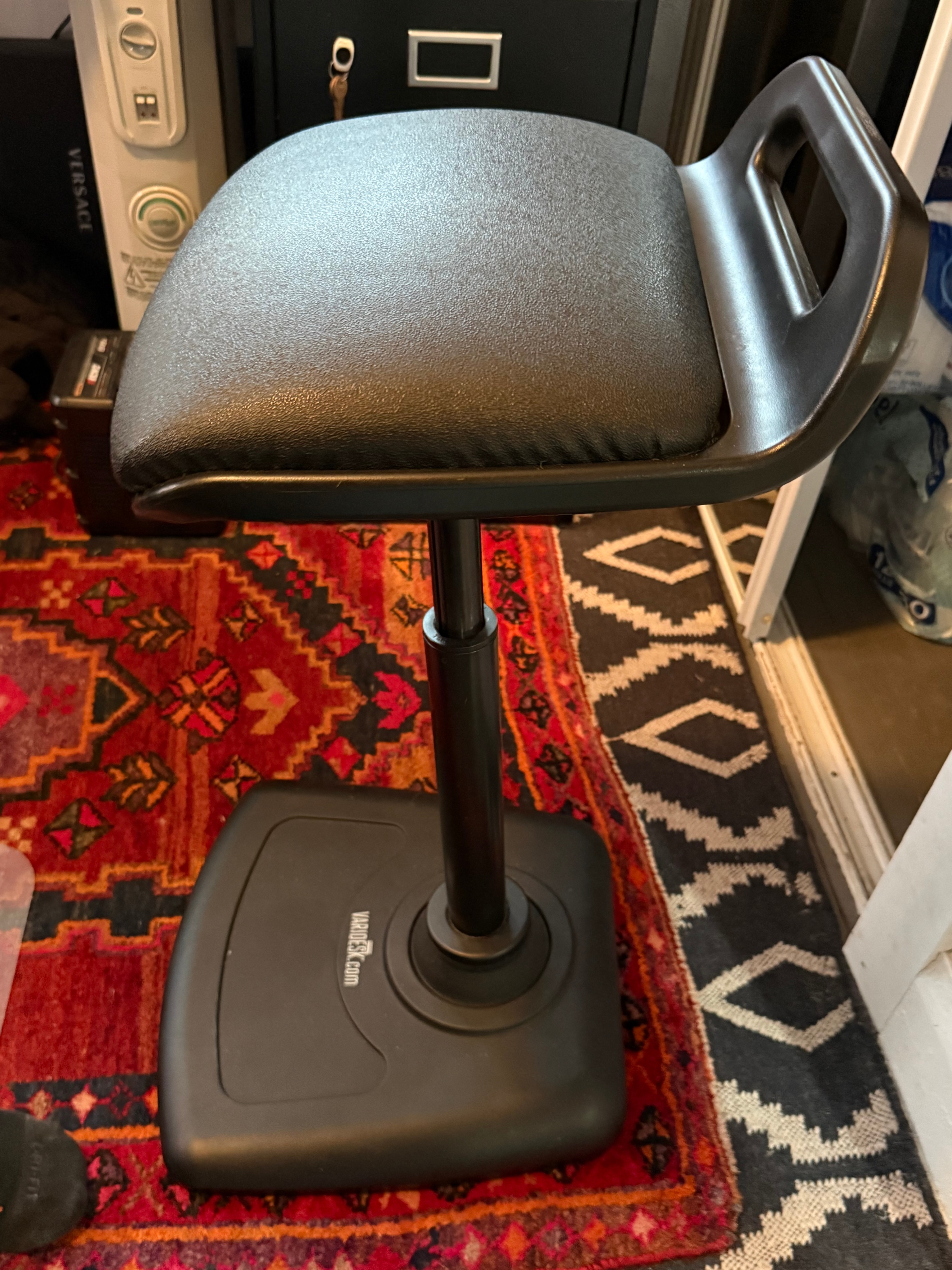 VARIDESK Active Seat Basic - Adjustable Wobble Stool - photo 2