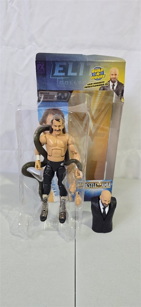 WWE Elite Jake “The Snake” Roberts WrestleMania Figure - photo 3