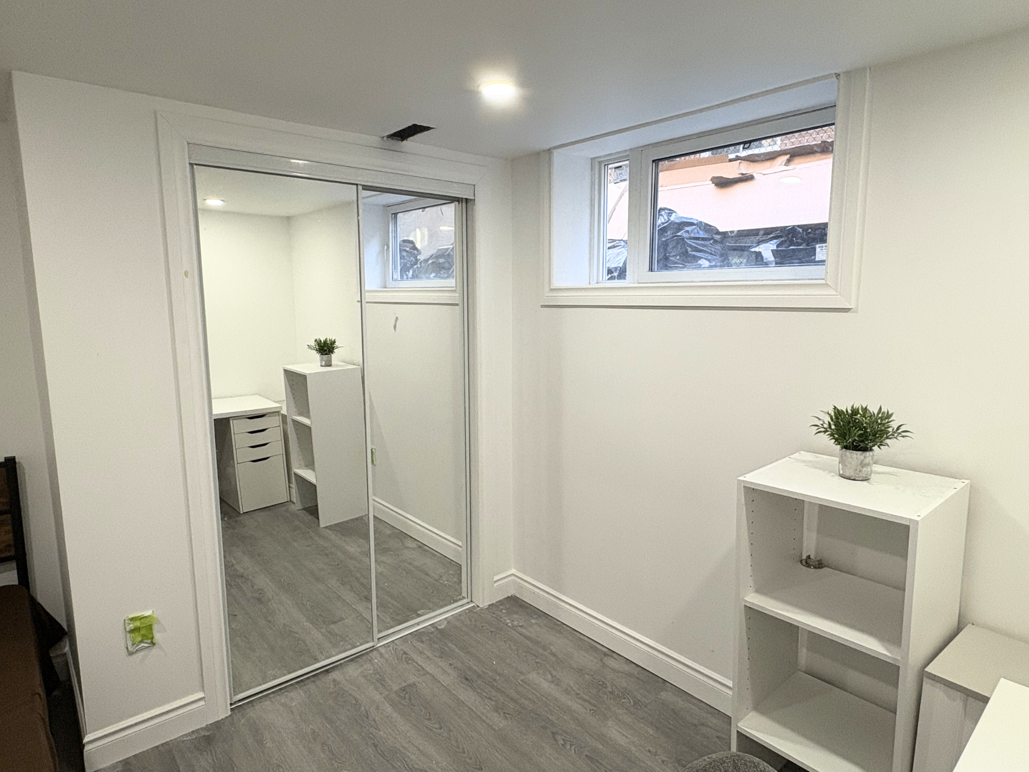 Private Room Near UofT Scarborough / Centennial College for Rent - photo 2