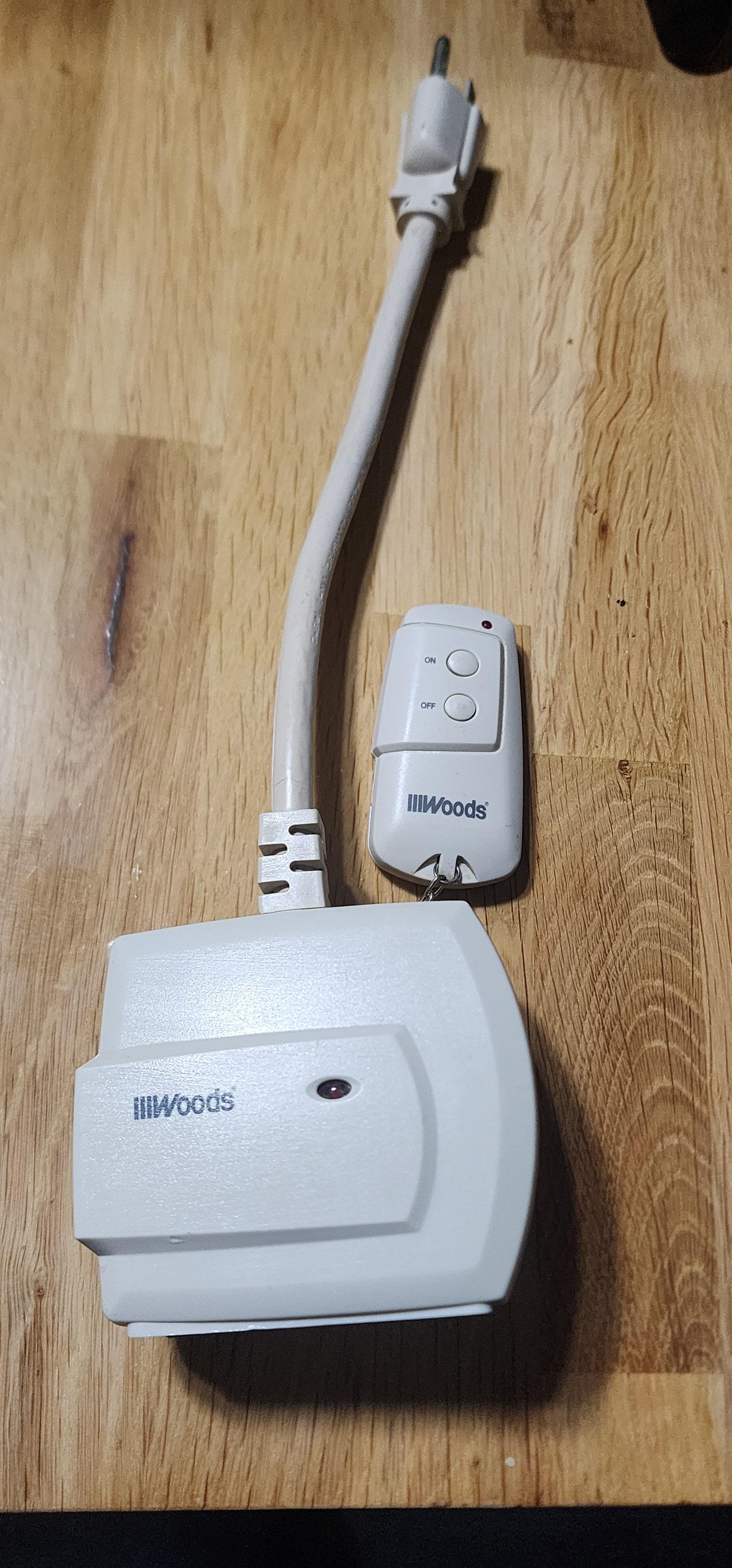 Woods Remote Control Outlet Switch