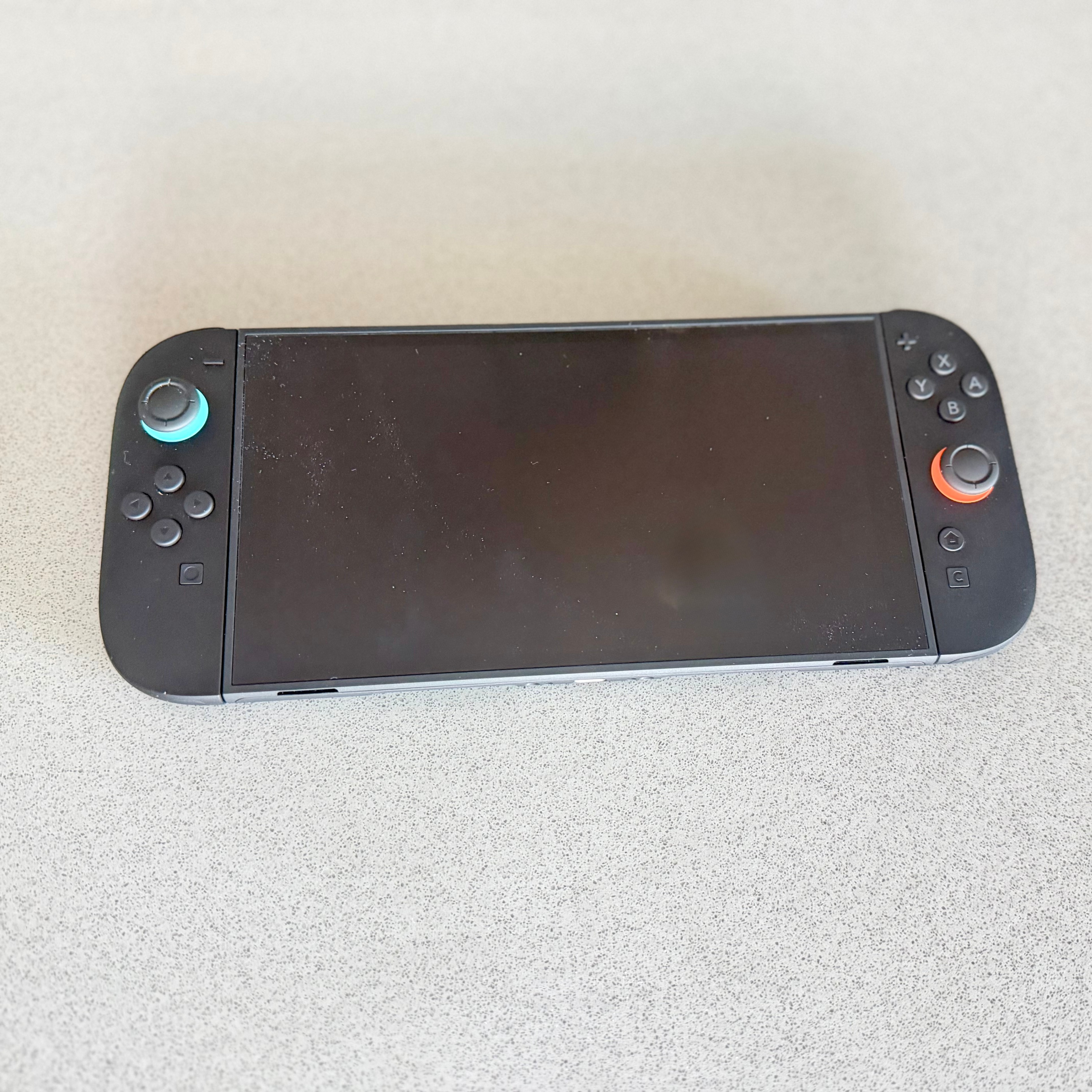 Nintendo Switch 2 + Case + 2 Games - photo 4