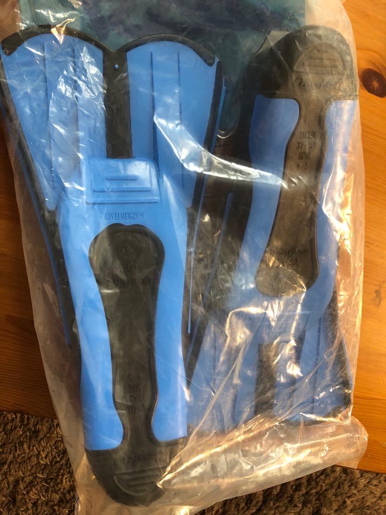 Brand New Cressi Flippers / Swim Fins - photo 4