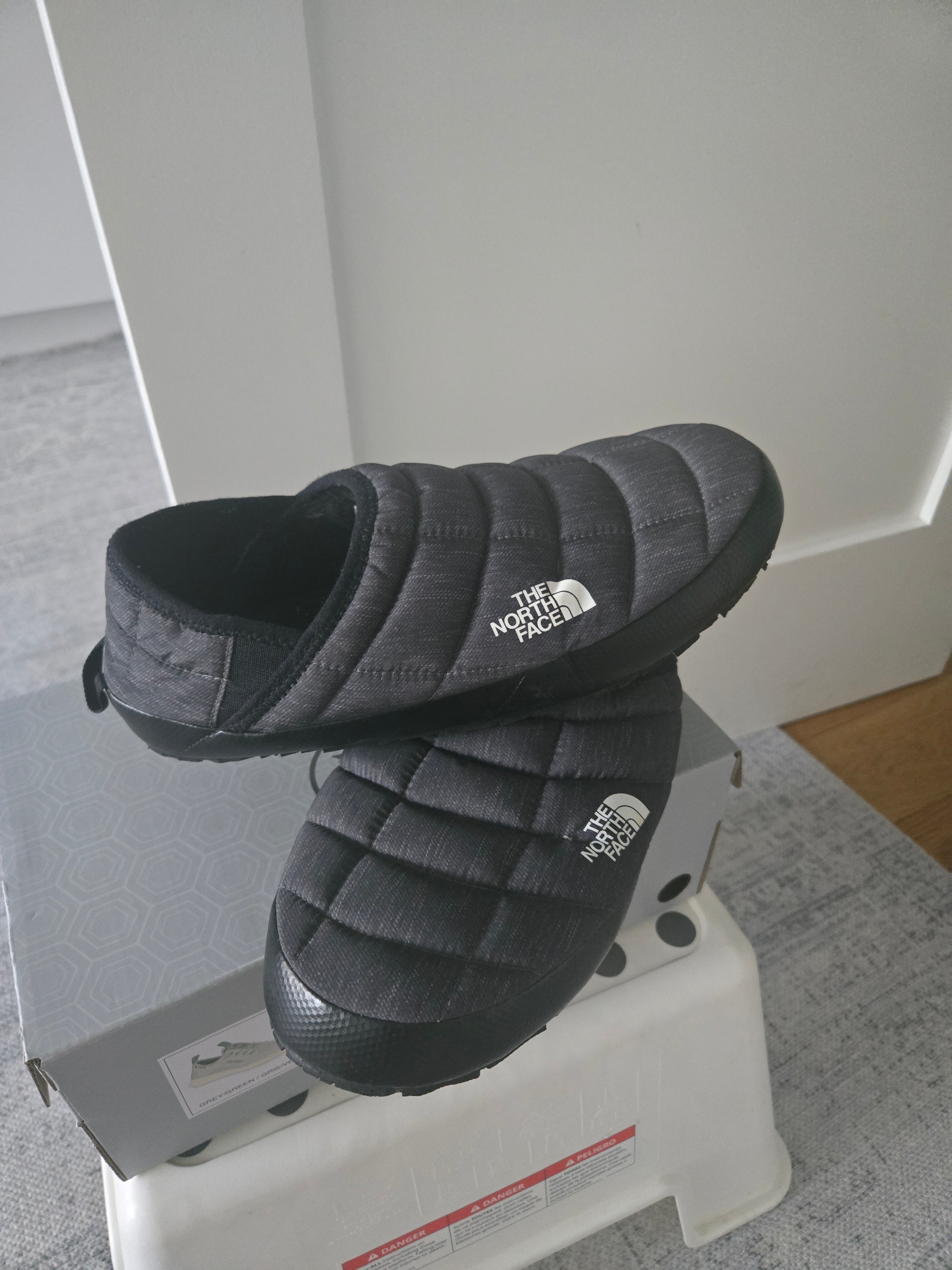 The North Face Slippers