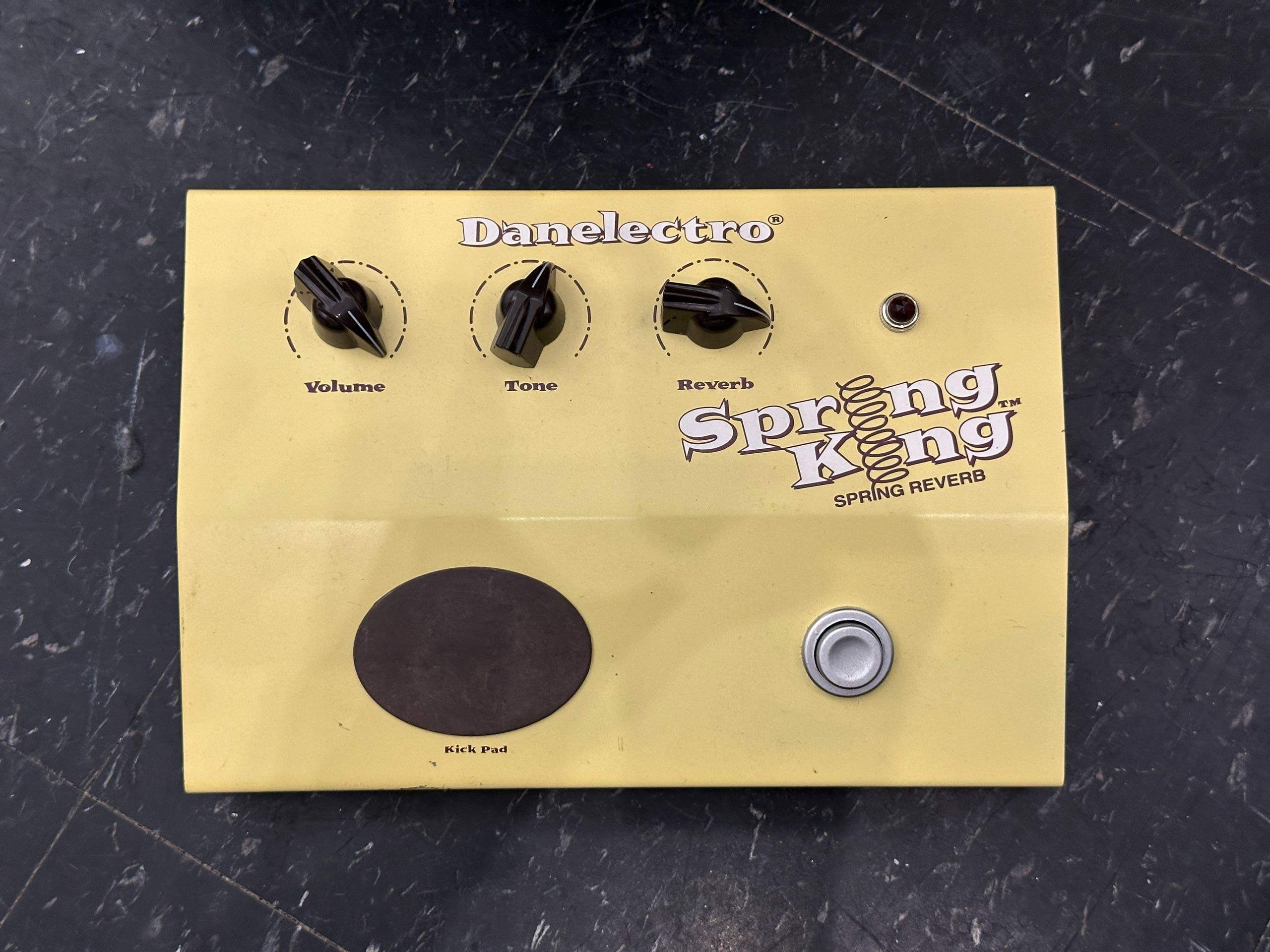 Guitar Pedal. True Spring Reverb. Danelectro Spring King Reverb